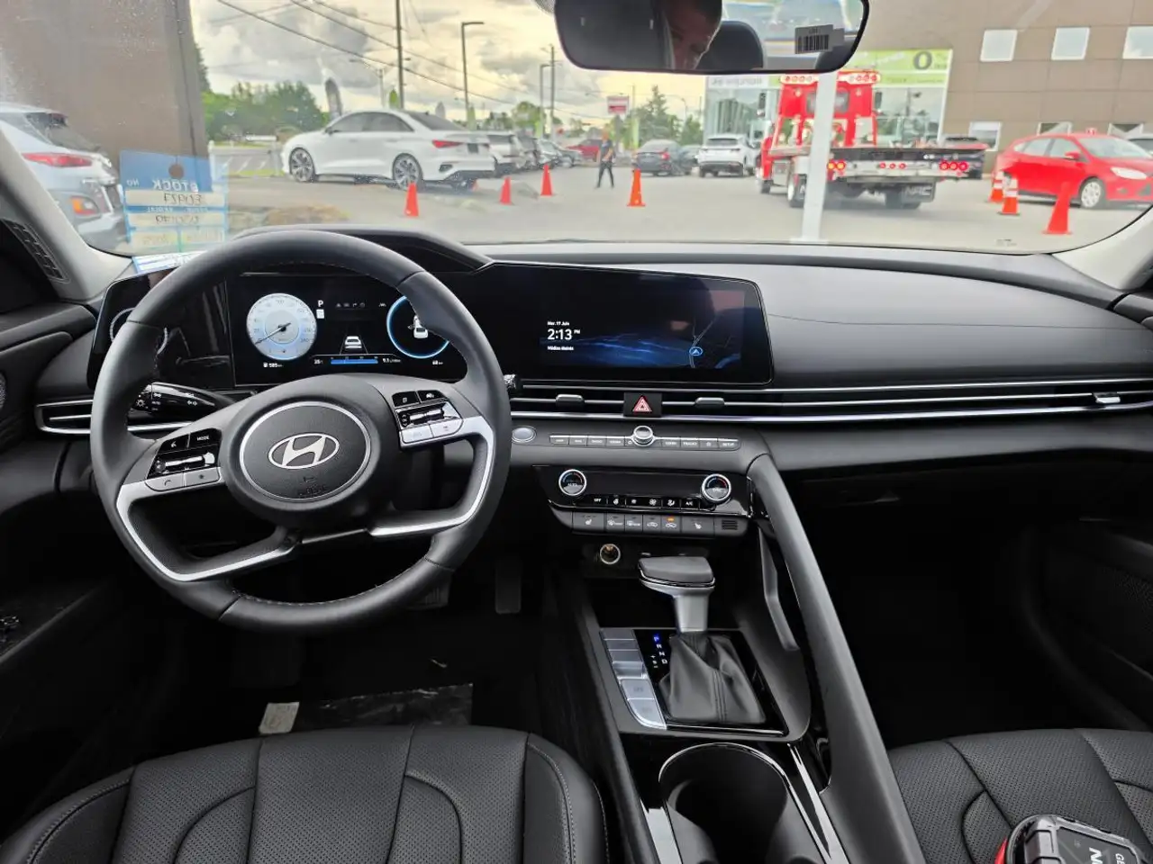Hyundai ELANTRA снимка Hyundai ELANTRA
