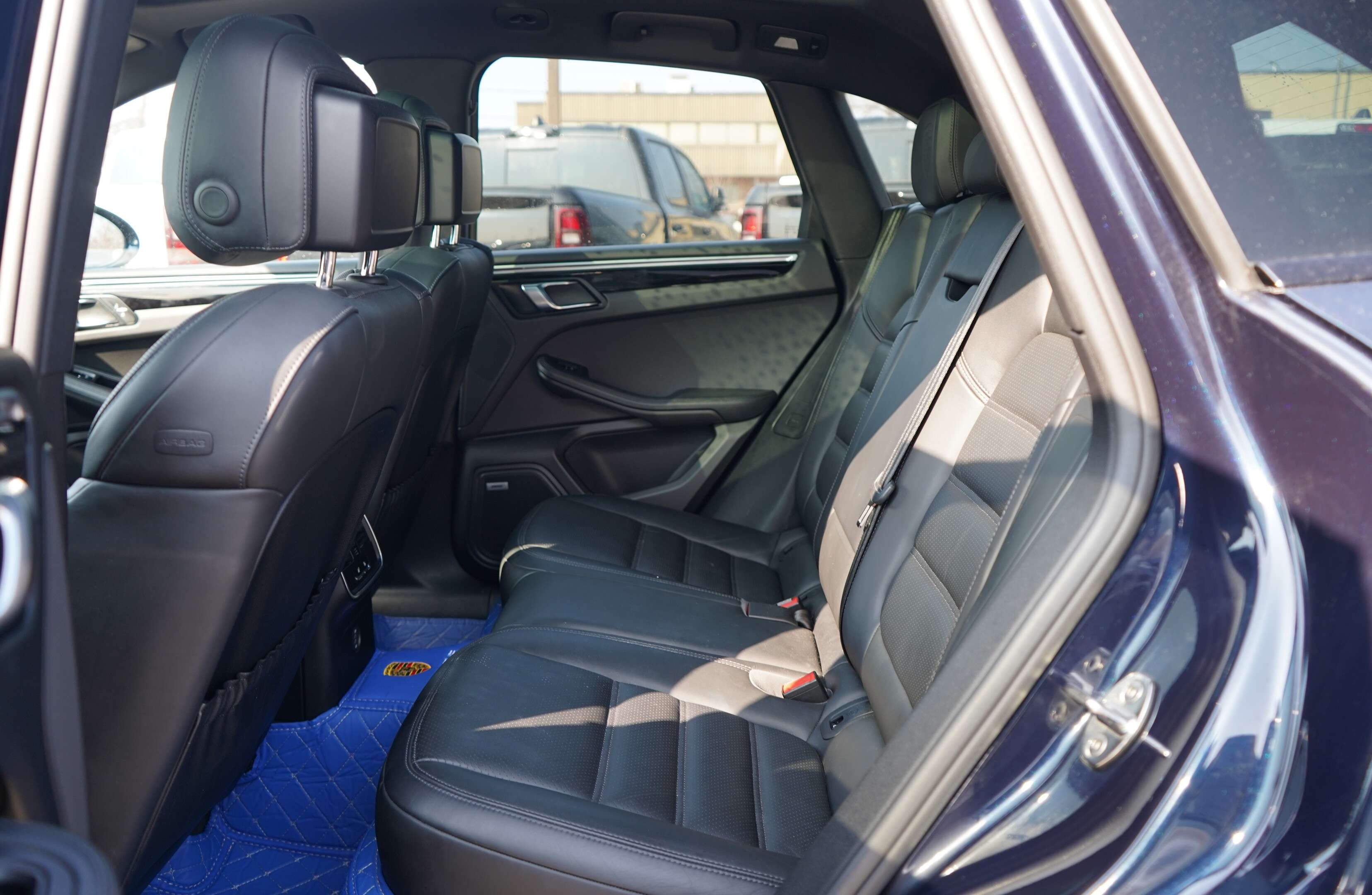 2019 Porsche Macan S thumb 15