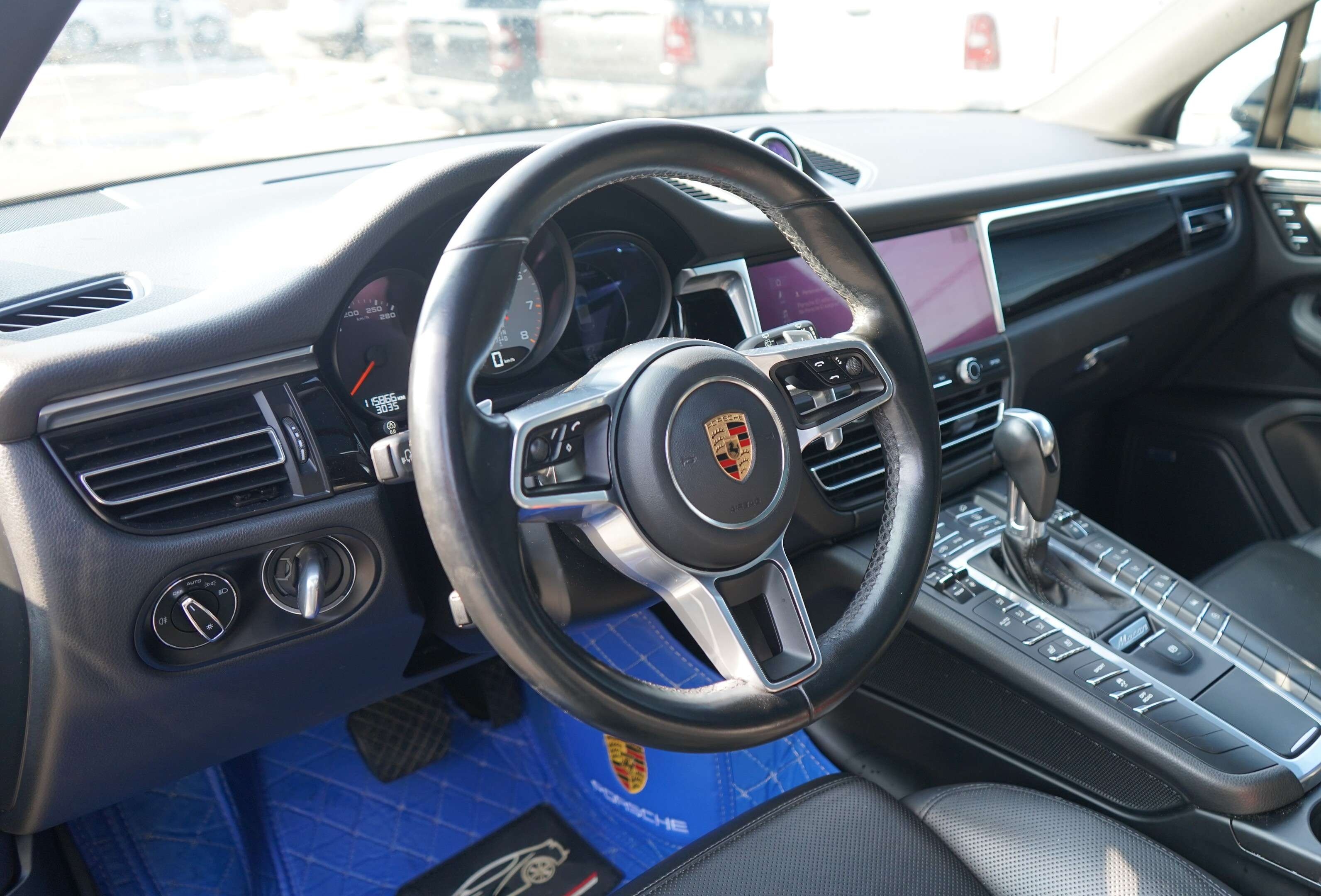 2019 Porsche Macan S thumb 13