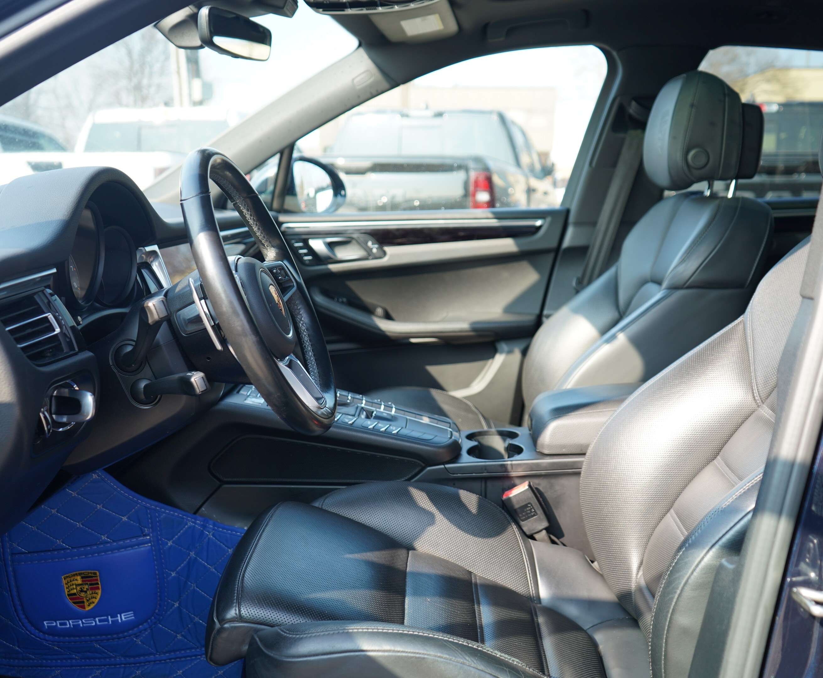 2019 Porsche Macan S thumb 11