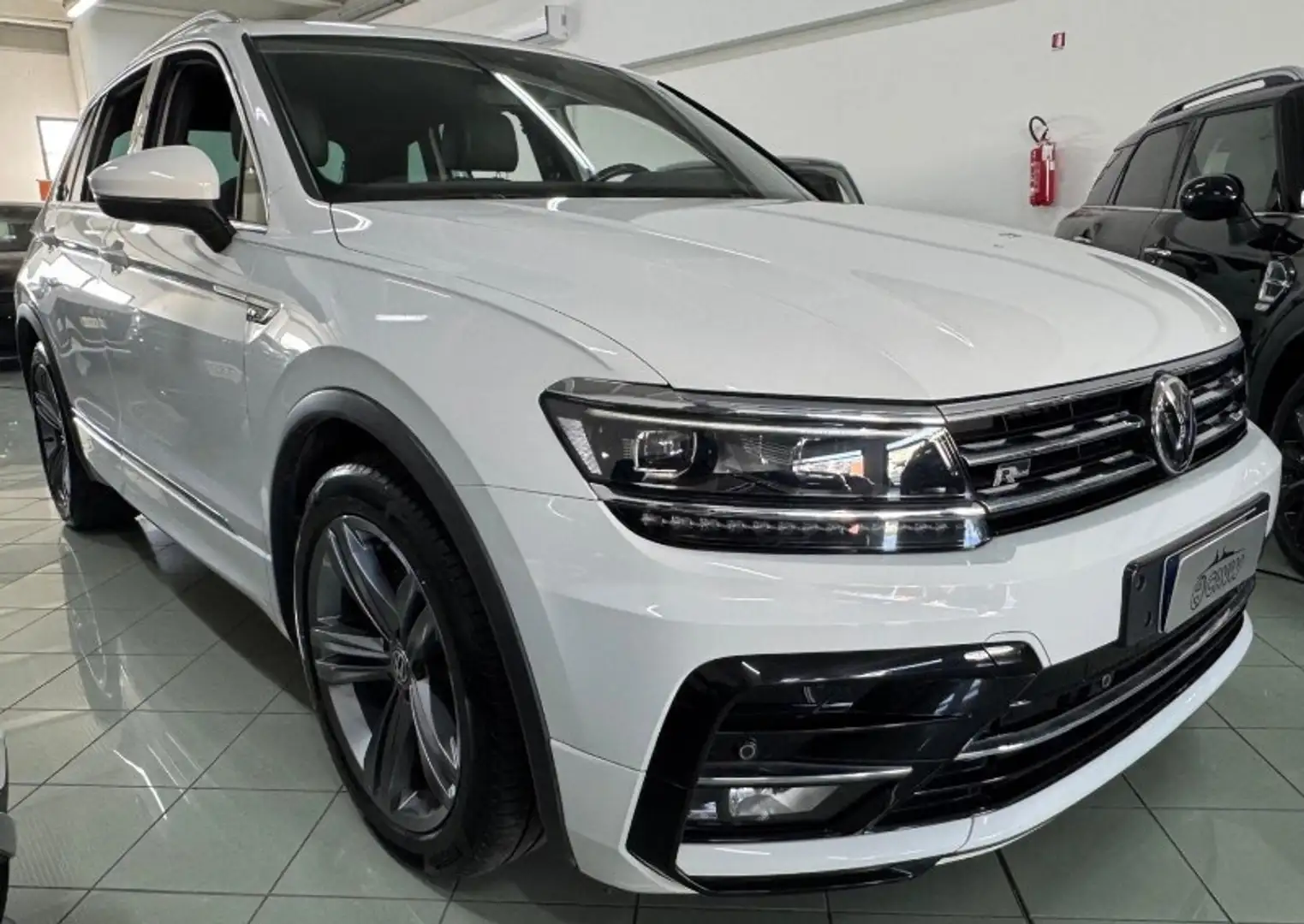 Volkswagen Tiguan 2.0 TDI 190CV DSG 4MOT. R-LINE BMT Blanc - 1