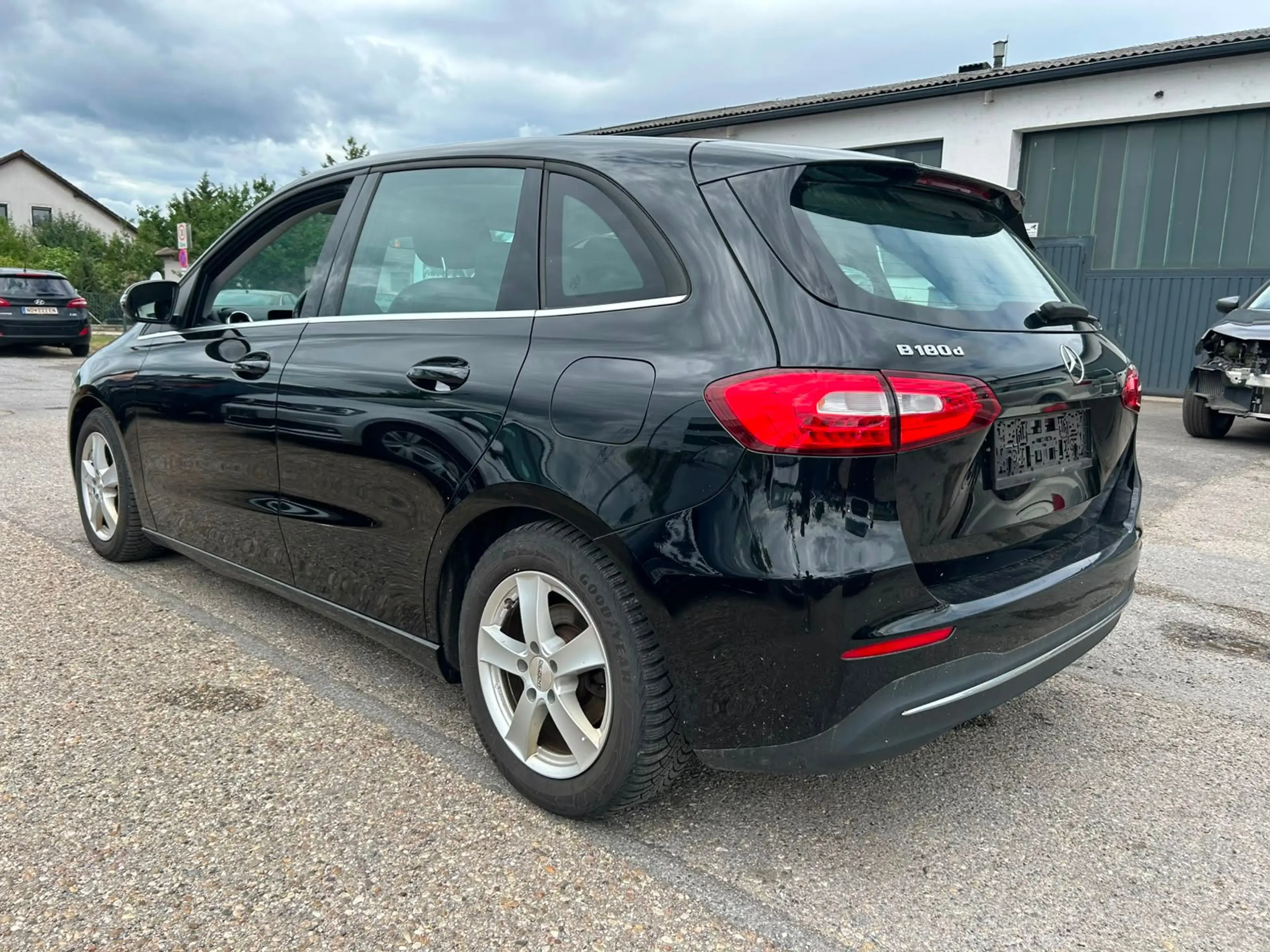Mercedes-Benz B 180 B 180 d (247.003) — photo 12