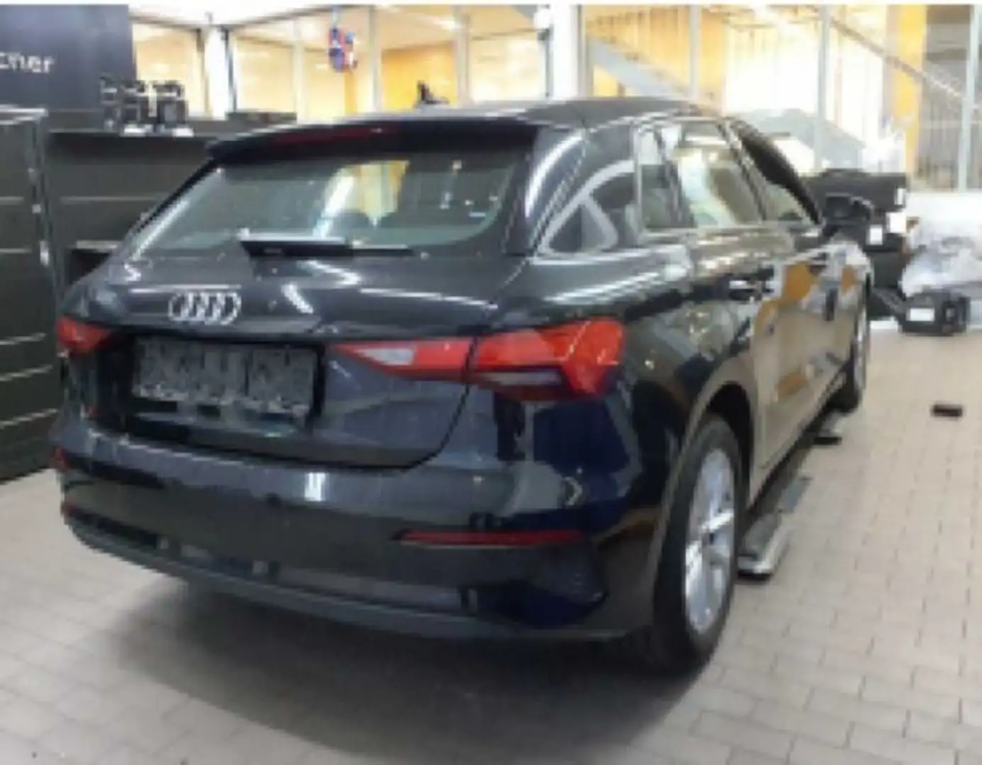 Audi A3 30 TFSI S tro*LED*Virtual*Navi+* Schwarz - 2