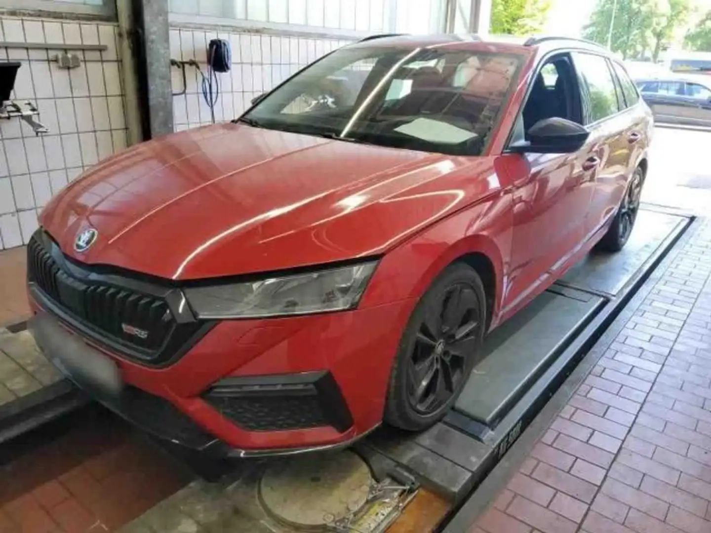 Skoda Octavia Combi RS 2.0 TSI DSG MATRIX+NAVI+AHK+HuD Rot - 2