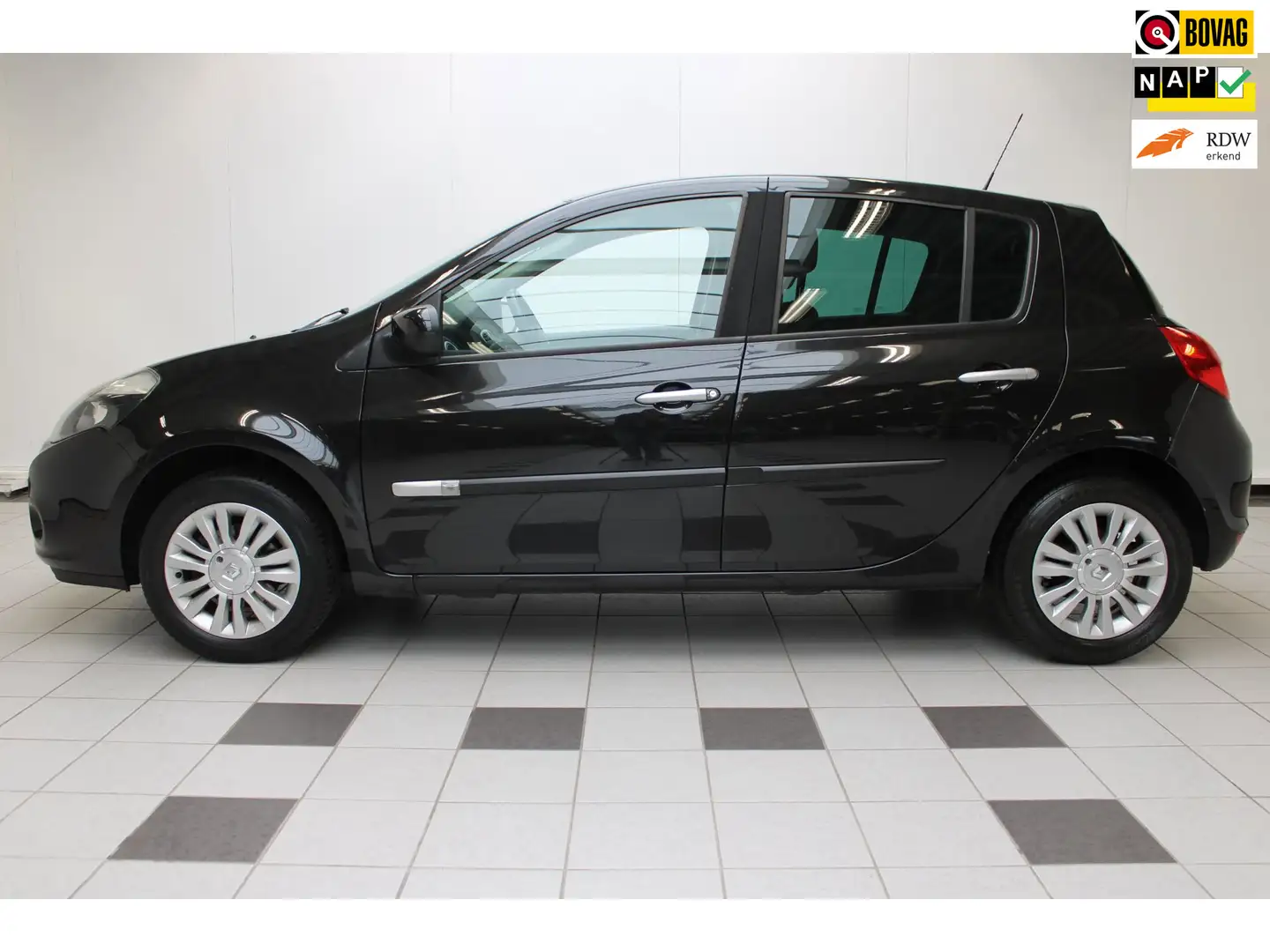 Renault Clio 1.2 Collection - Airco, Cruise Control en NAP Schwarz - 1