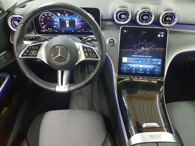 Mercedes-Benz C-Class view 9