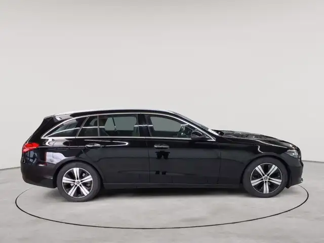 Mercedes-Benz C-Class view 3