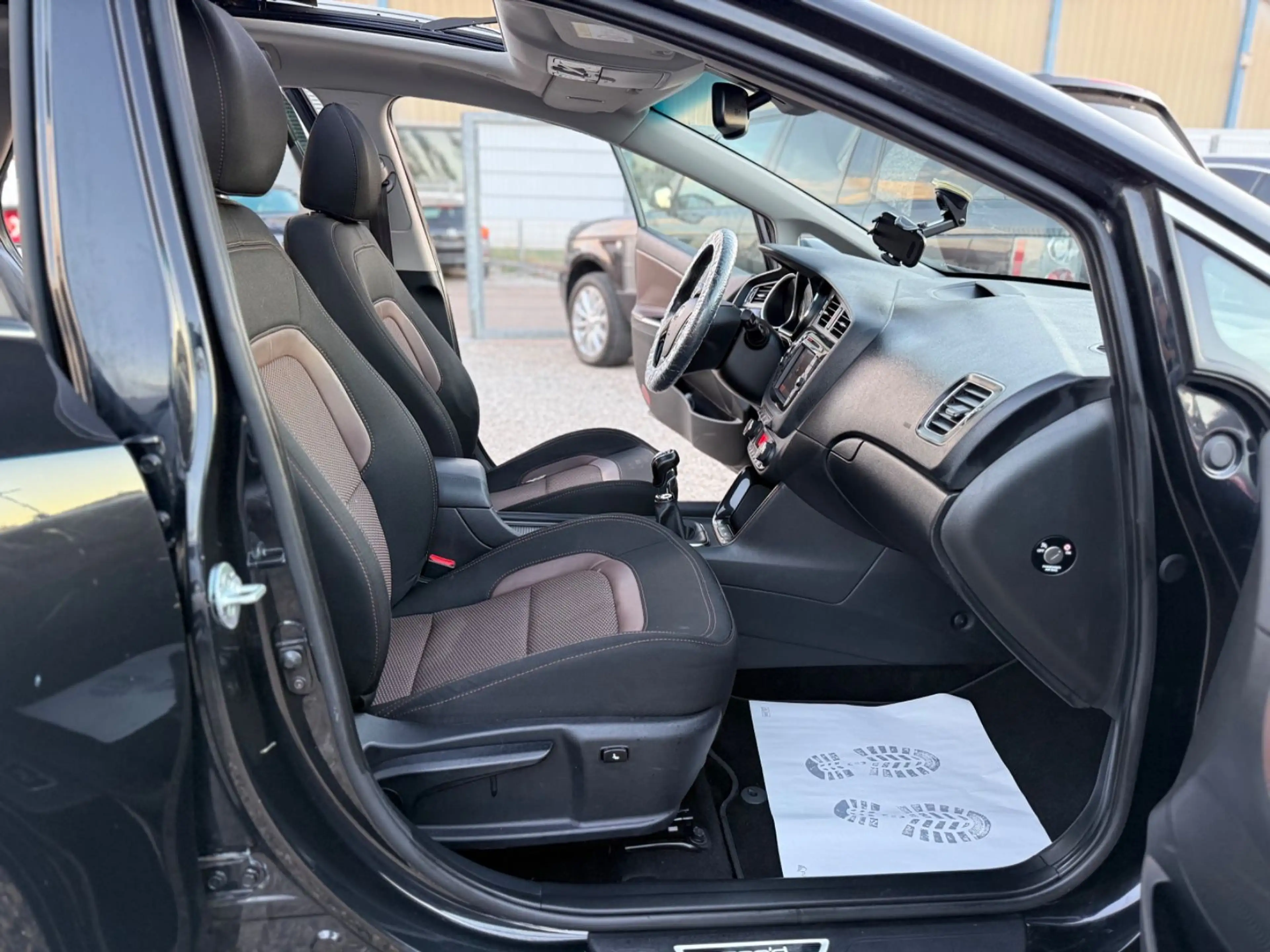 Kia Ceed SW / cee'd SW PLATINIUM/SHZ/PANO/NAVI/VOLL/ — photo 15