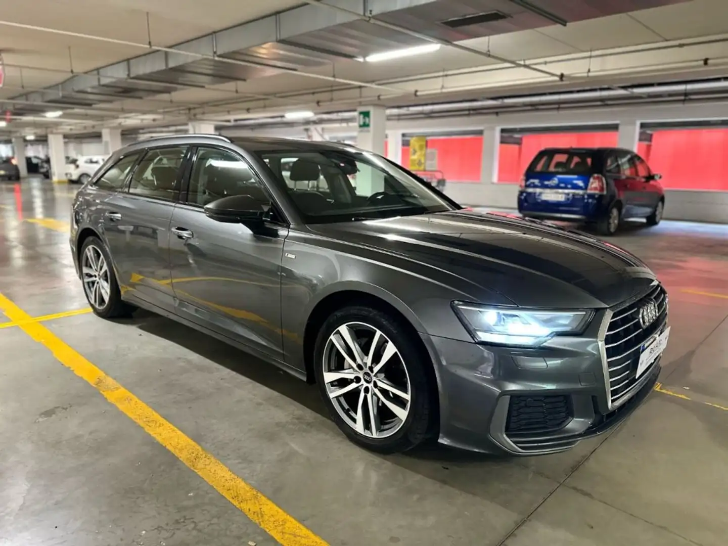 Audi A6 Avant 40 2.0 TDI quattro ultra S tronic Business Grigio - 2