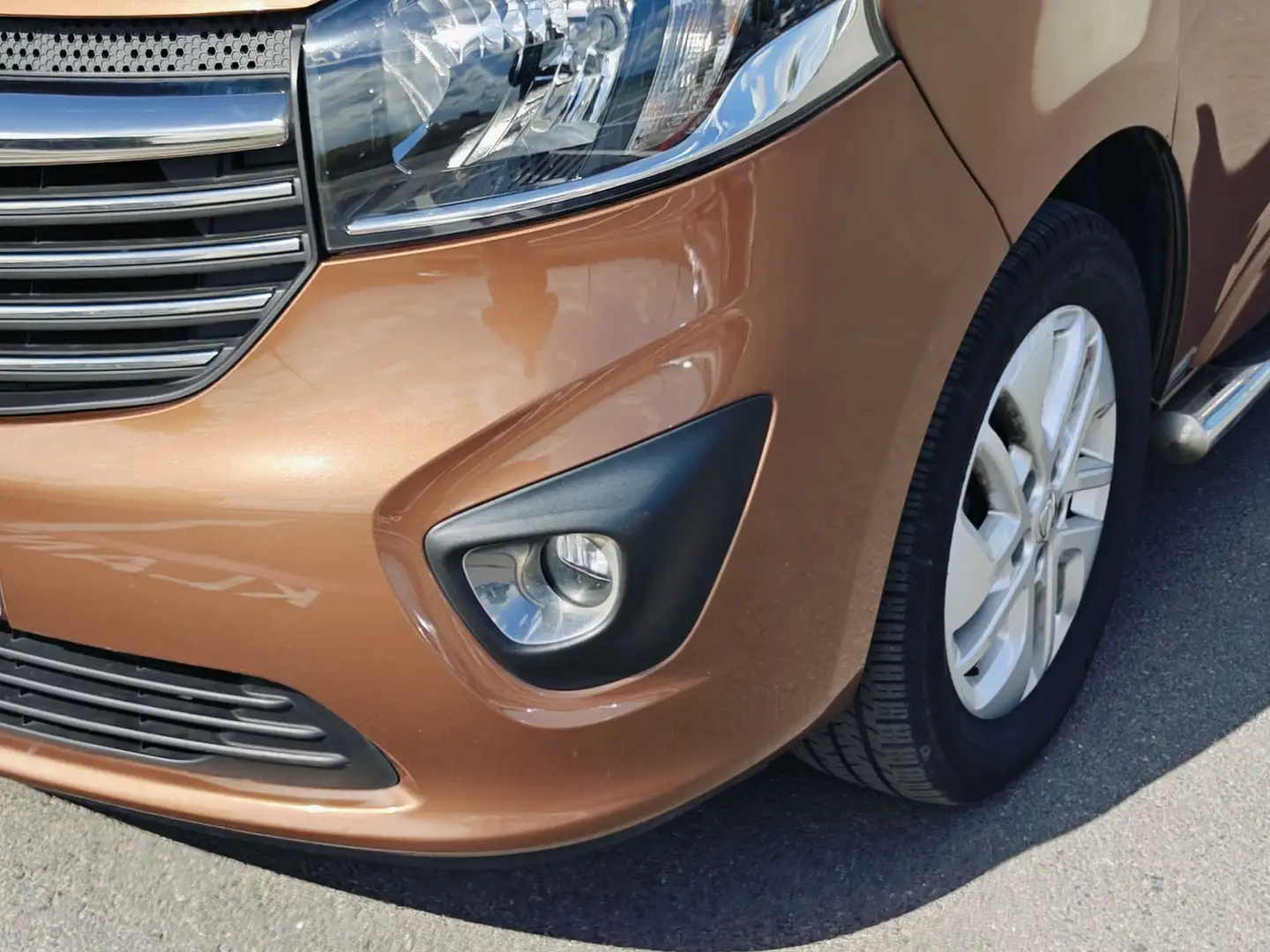 Opel Vivaro CDTi BiTurbo EcoFLEX S/S Sport L2H1 2900 Marrone - 2
