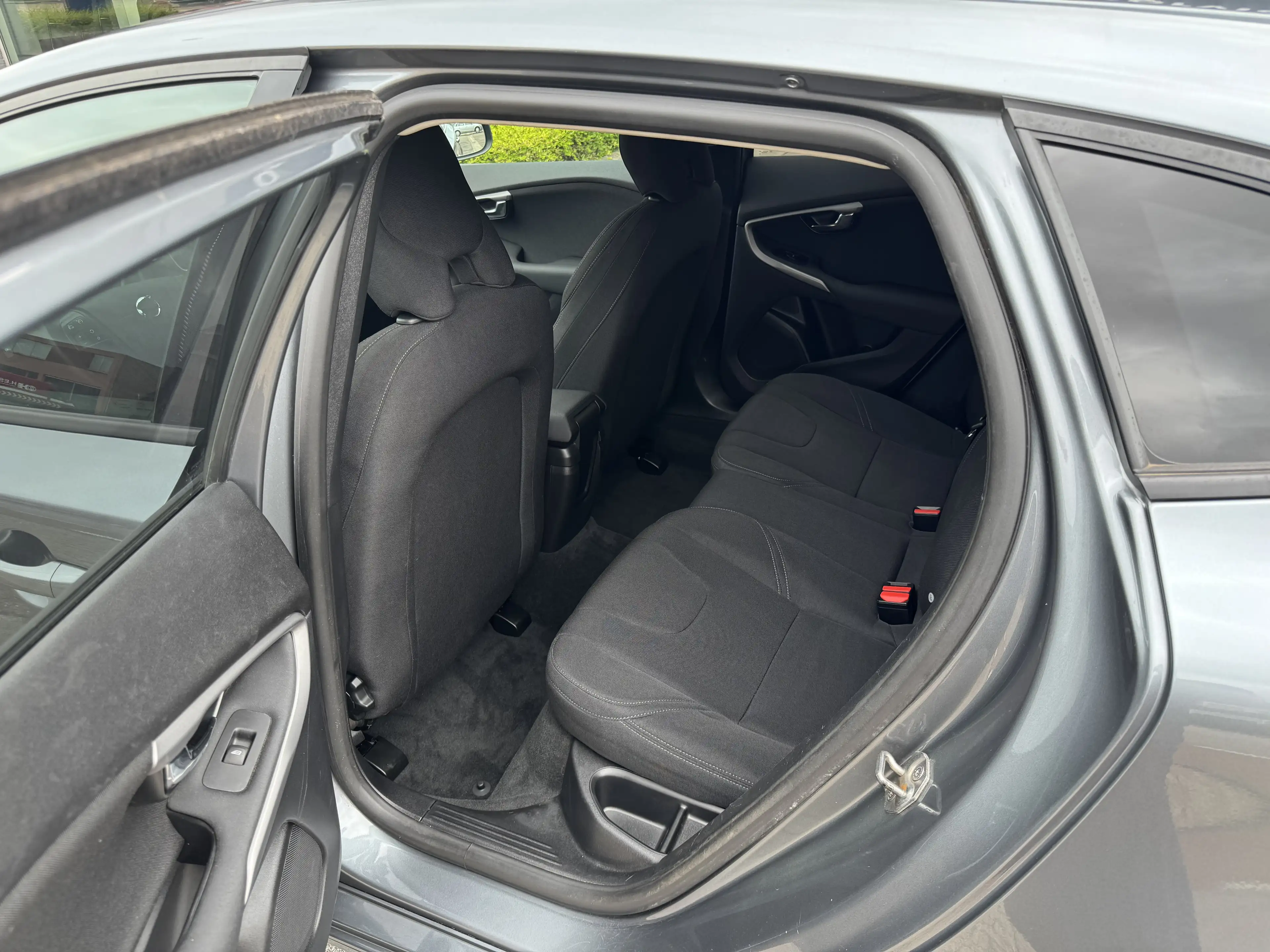 Volvo V40 Kinetic 2.0 Benzine 1ste eigenaar 36000KM!!! — photo 9