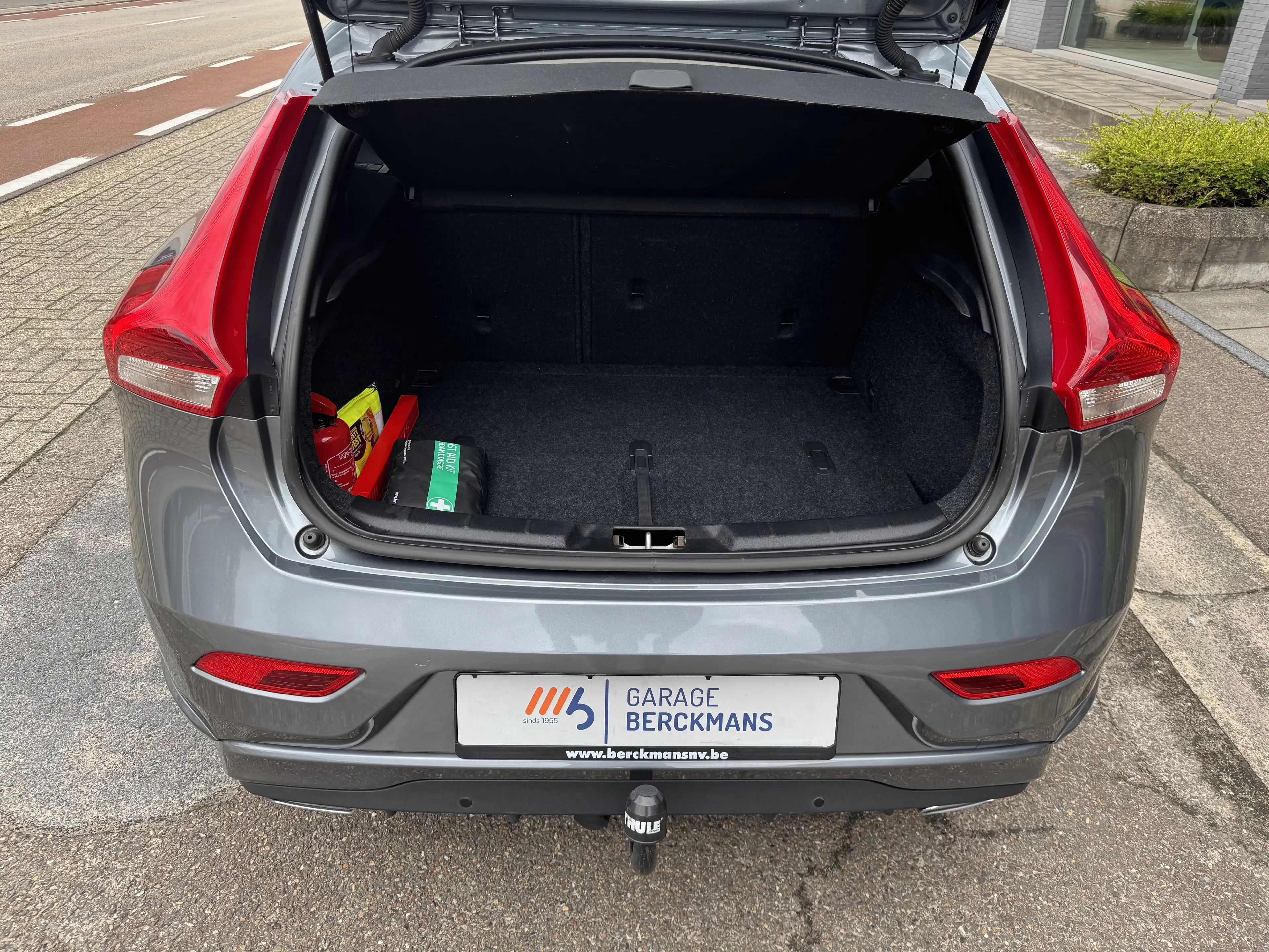 Volvo V40 Kinetic 2.0 Benzine 1ste eigenaar 36000KM!!! — photo 14