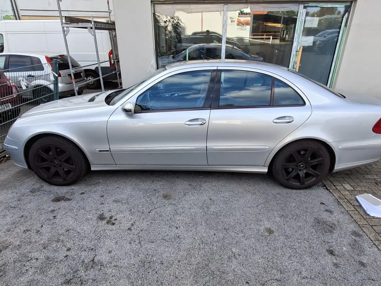 Mercedes-Benz E 200