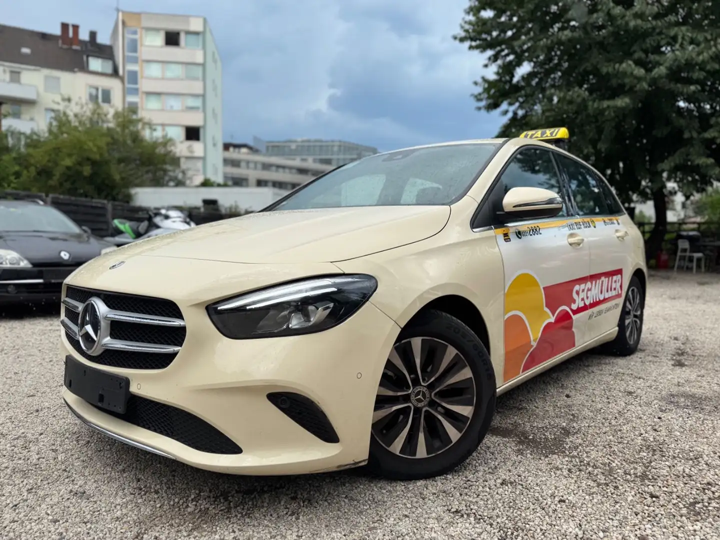 Mercedes-Benz B 180 d TAXI/NAVI/LEDER/SHZ/R-CAM/AUT./TÜV/EURO6 Giallo - 2