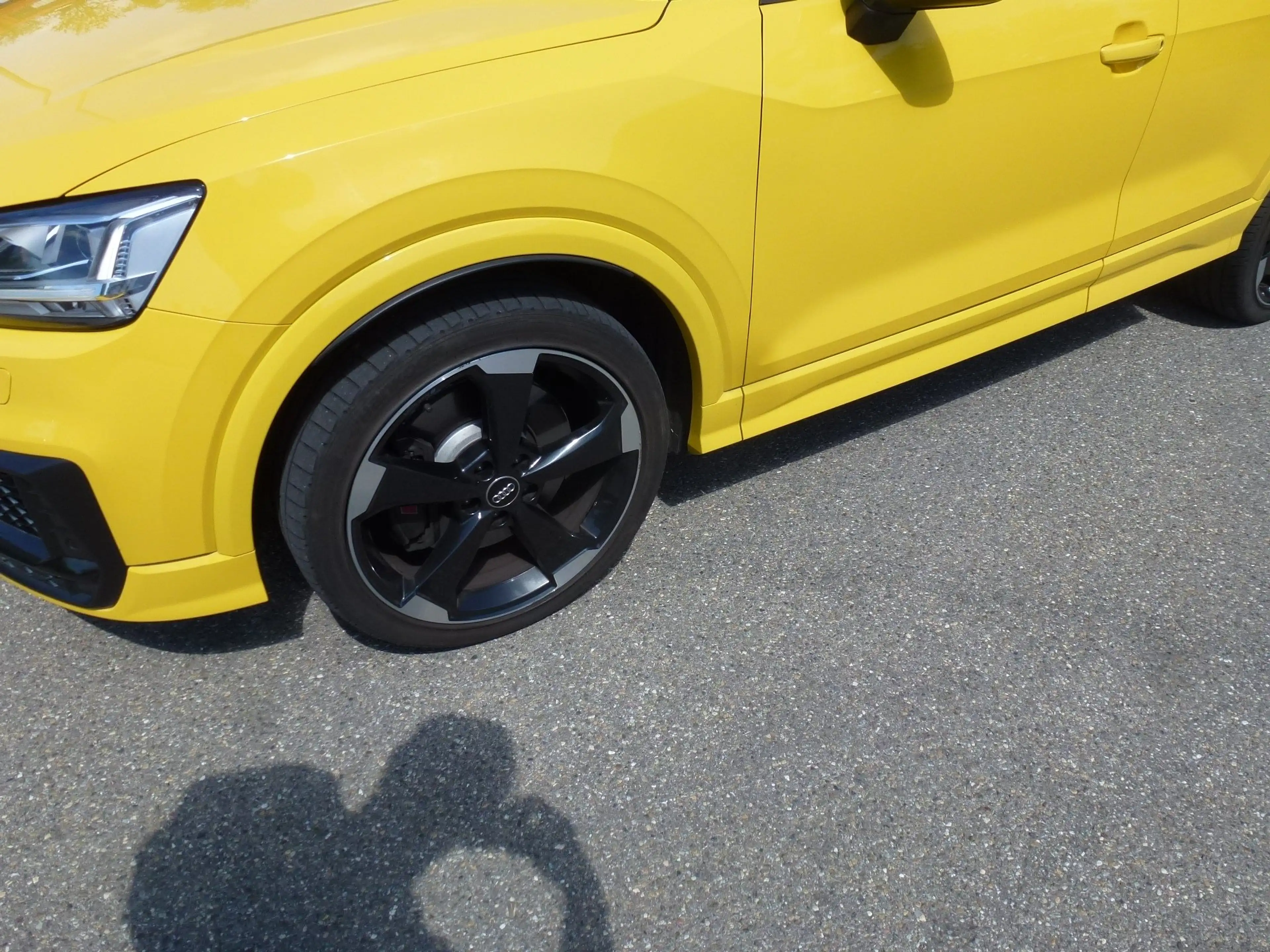 Audi SQ2 2.0 TFSI quattro * 1. Hand * Audi Exclusive Gelb — photo 8