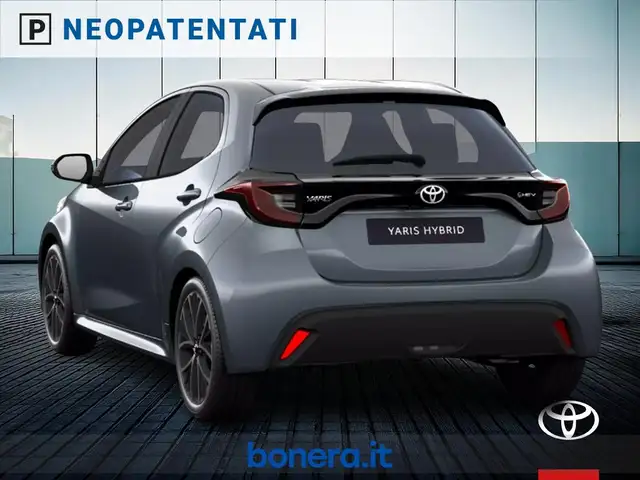 Toyota Yaris view 4