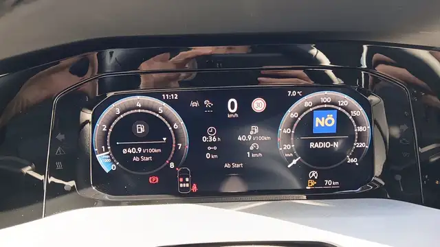 Volkswagen Golf view 9