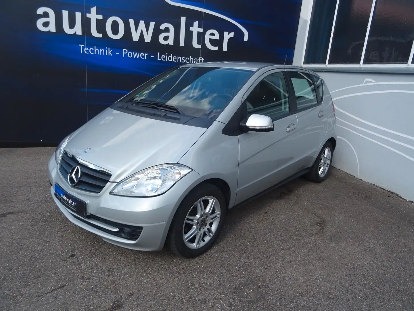 Mercedes-Benz A 180 A -Klasse A 180 Plateado - 2