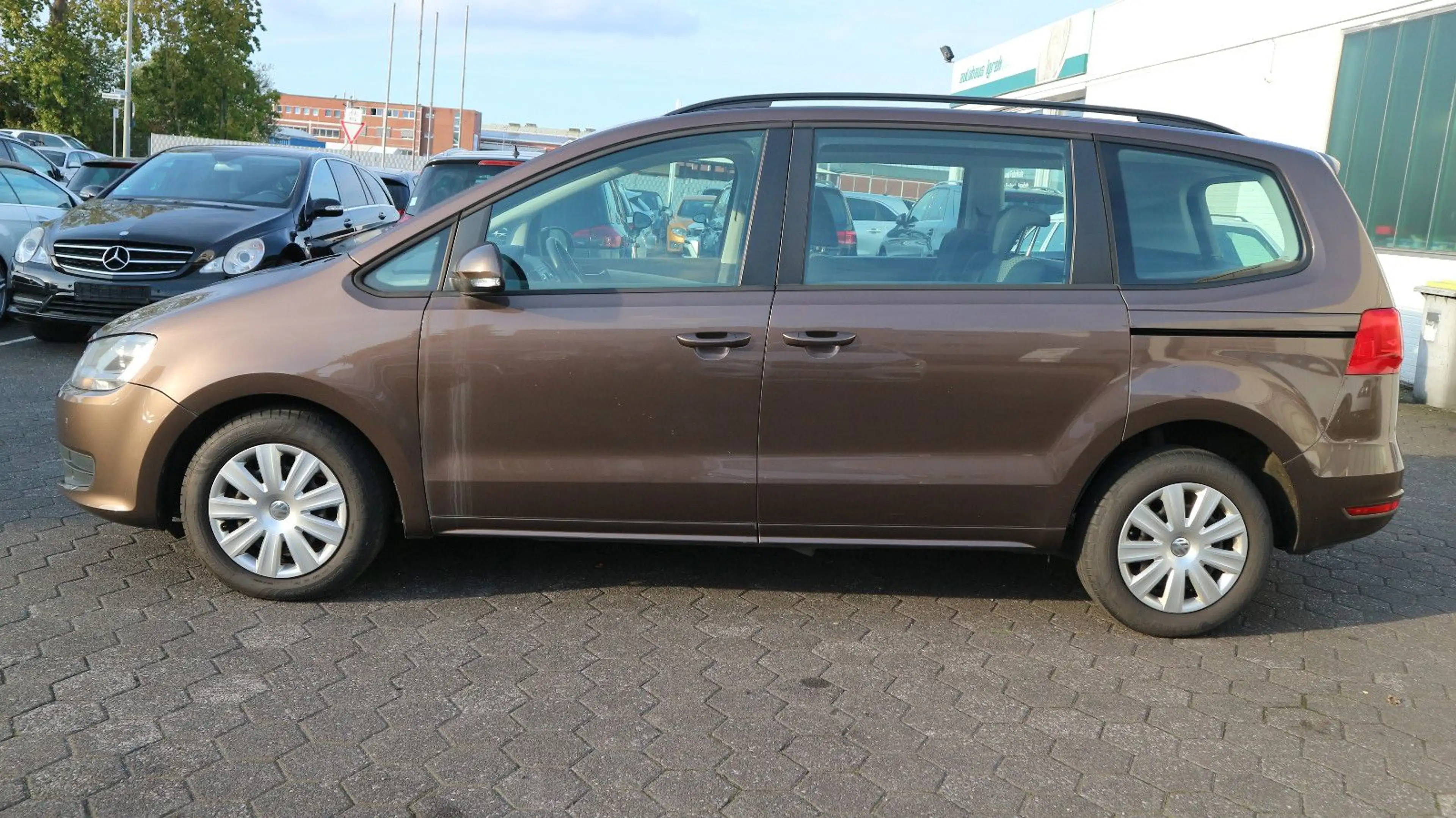 Volkswagen Sharan Trendline BMT 1.Hand/Scheckheftgepflegt — photo 8
