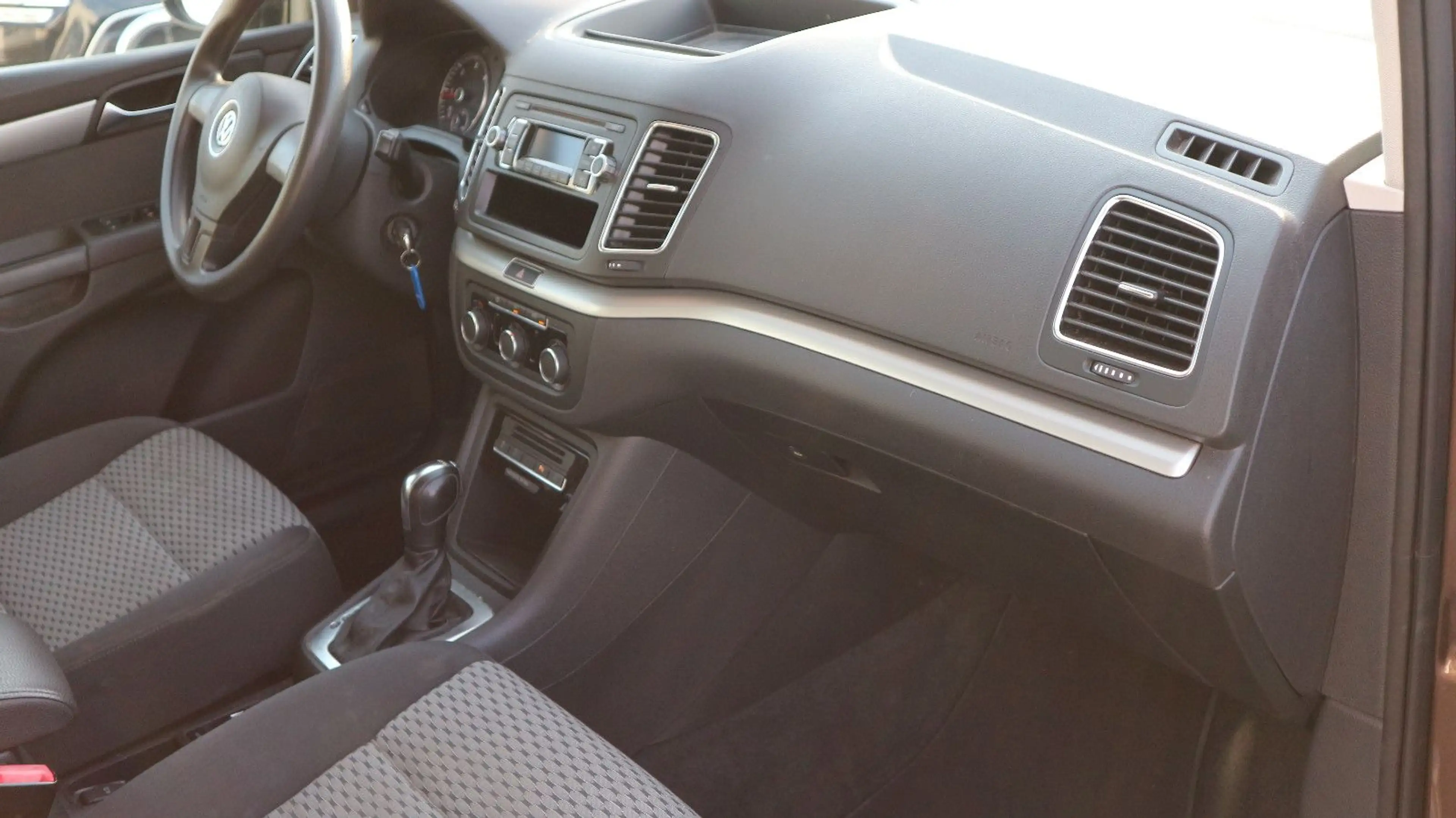 Volkswagen Sharan Trendline BMT 1.Hand/Scheckheftgepflegt — photo 14