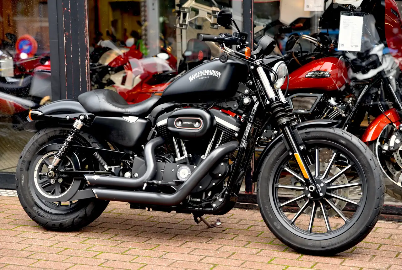 Harley-Davidson Iron 883