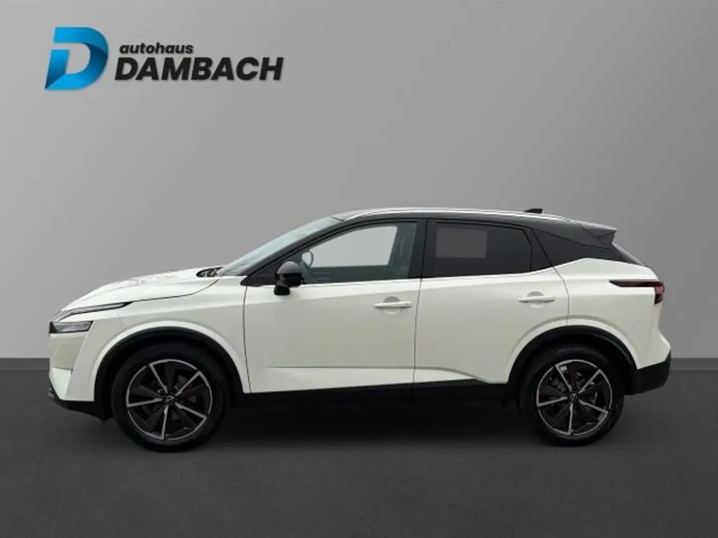 Nissan Qashqai 1.3 DIG-T Tekna+ Schwarz - 2