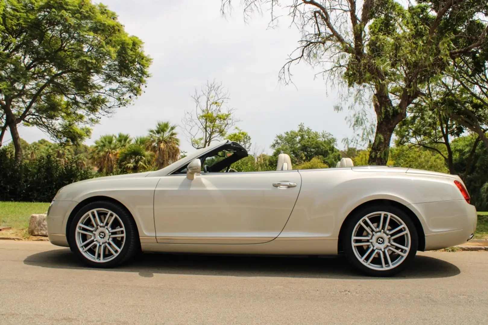 Bentley Continental GTC Aut. Beige - 1