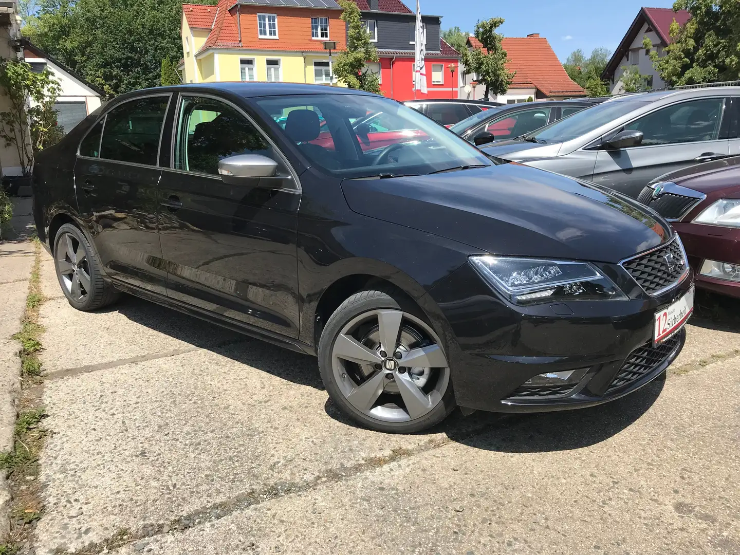 SEAT Toledo FR Style 1.0L Euro6;W,LED-Scheinwerfer,HU/AU Neu Schwarz - 2