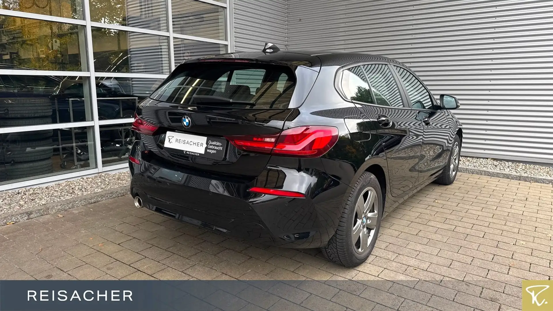BMW 118 i Advantage NaviPro LED Tempo PDC DAB 16"LM Schwarz - 2