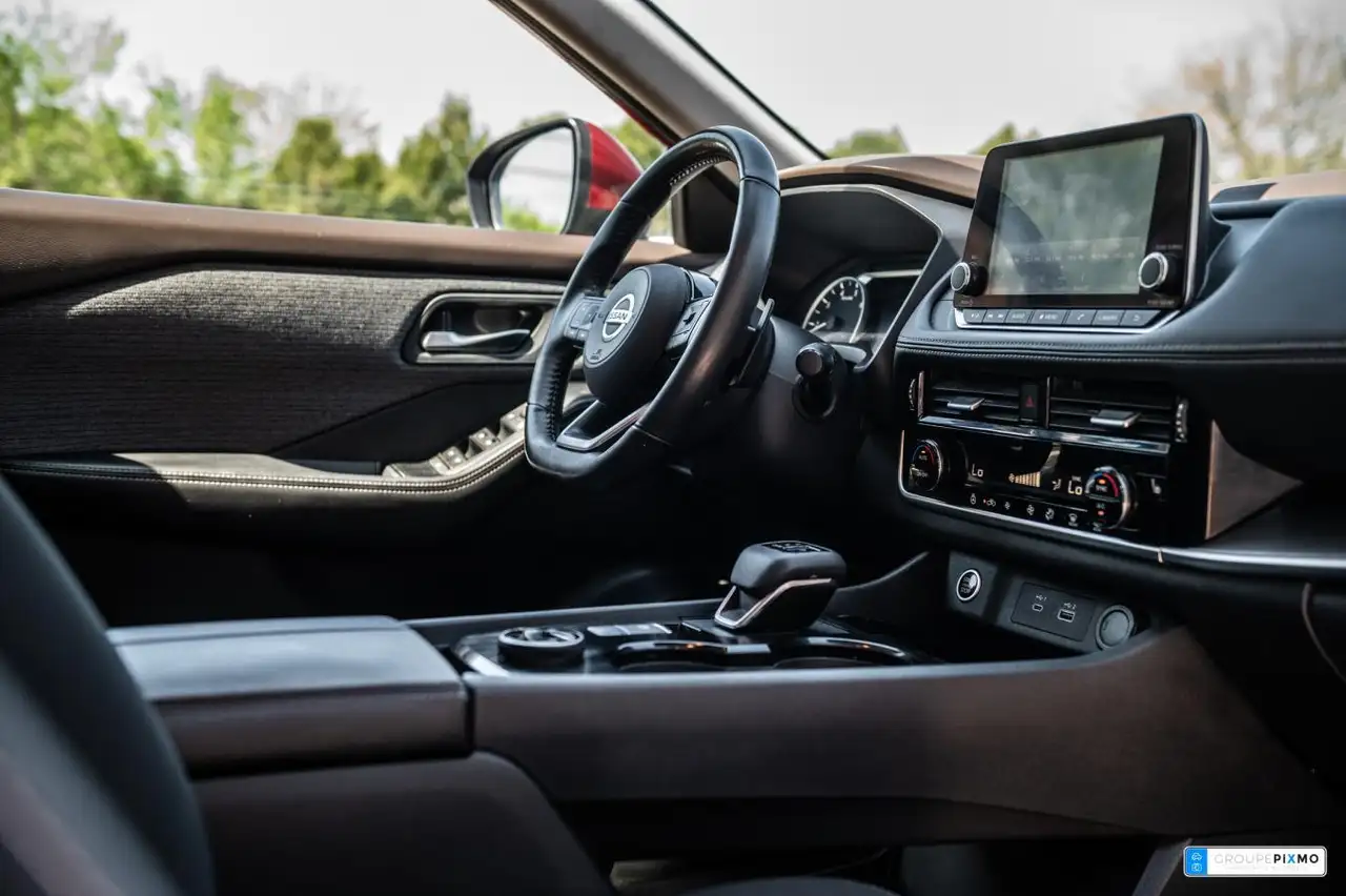 Nissan Rogue снимка Nissan Rogue