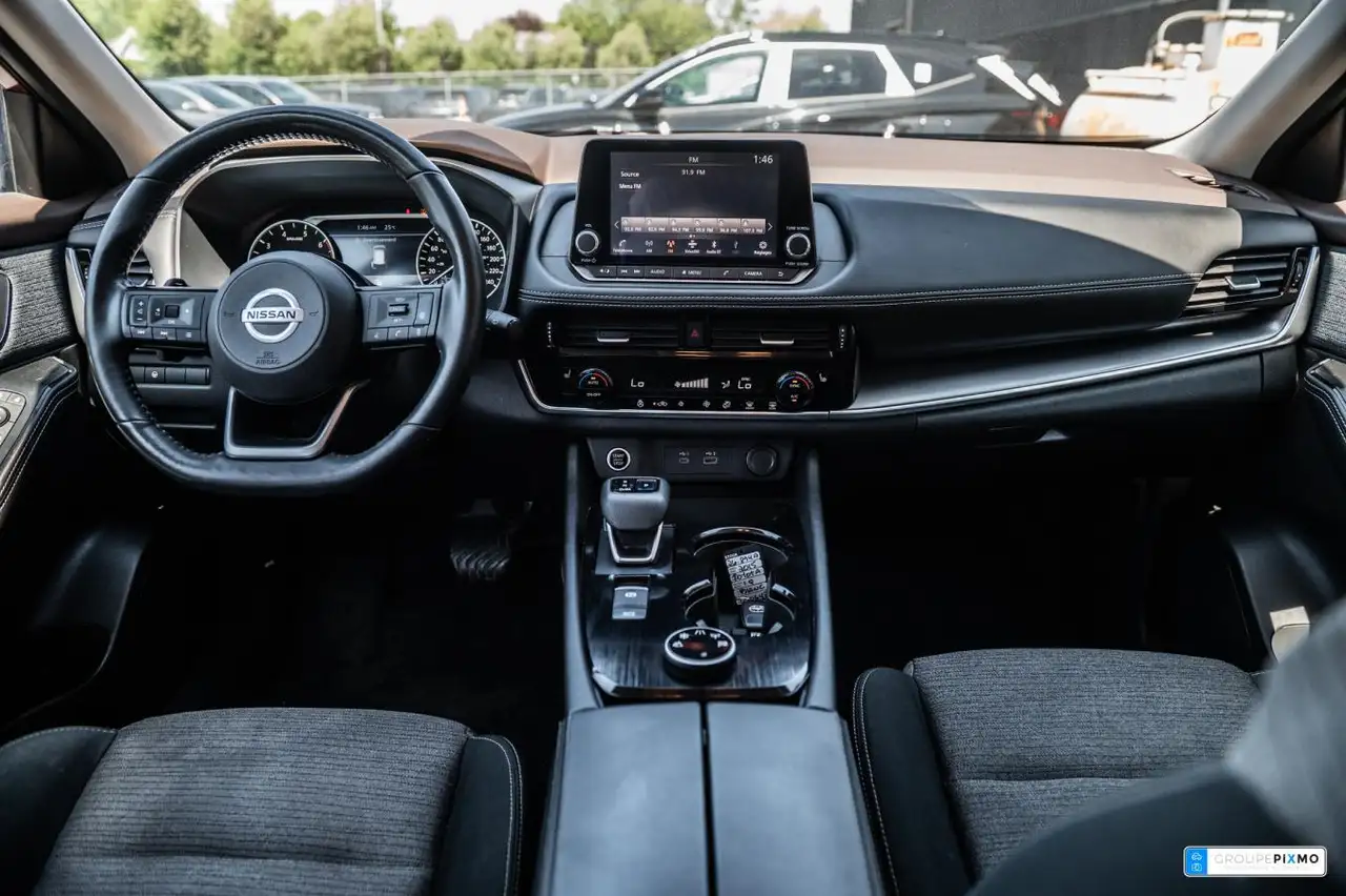 Nissan Rogue снимка Nissan Rogue