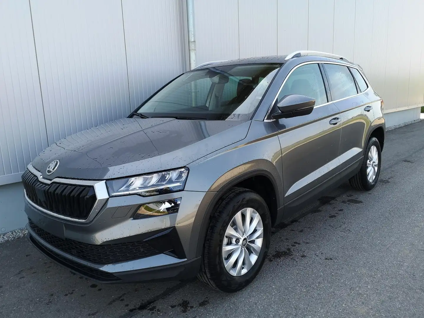 Skoda Karoq Selection 1.5 TSI DSG ABT GV5 16 Ladeb 140 kW (... Grau - 1