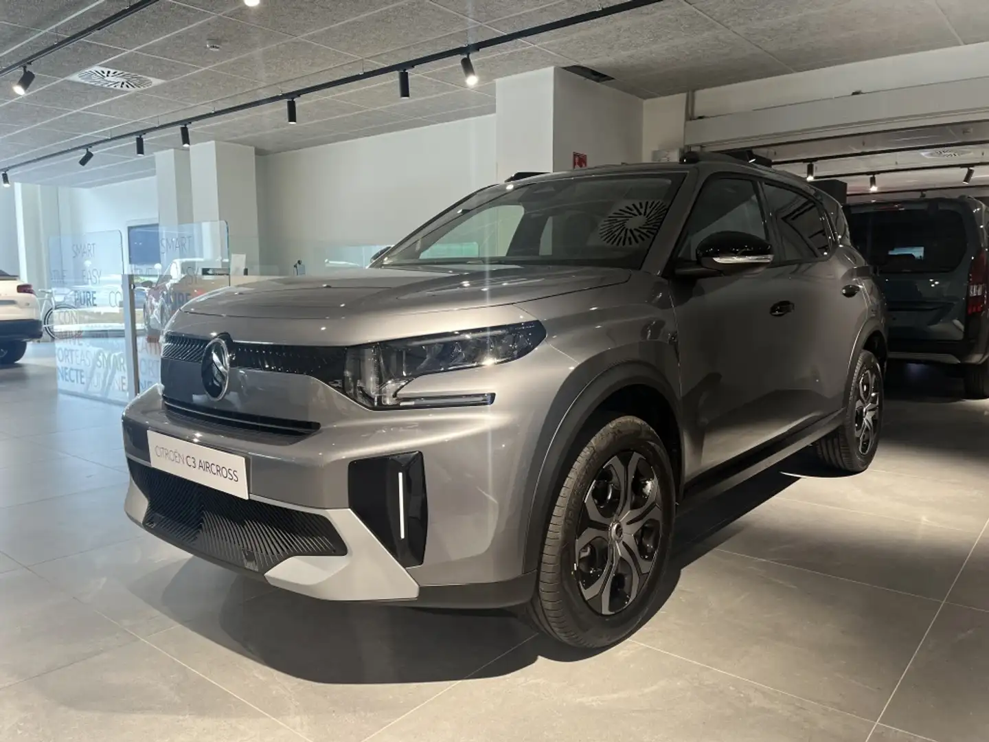 Citroen C3 Aircross Hybrid Plus e-DCS6 145 Gris - 1