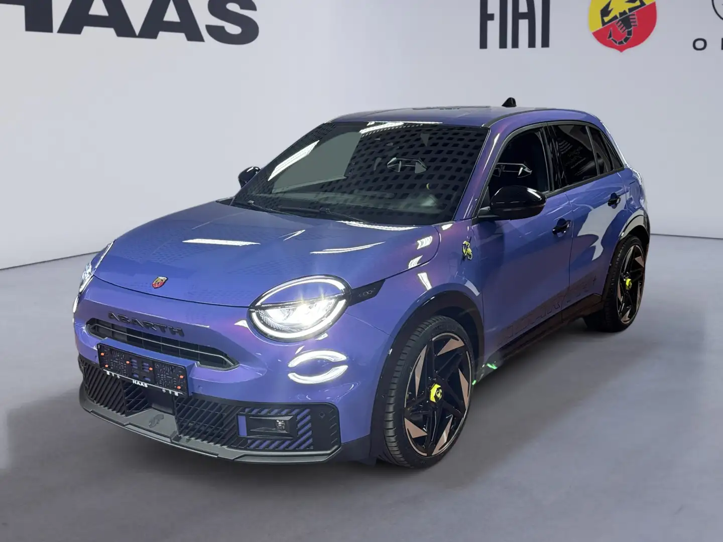 Abarth 600e 20 Zoll 280 PS Navigation Sport Paket - 2