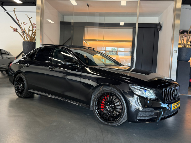 Mercedes-Benz E 200 Amg night Panorama Burmester 360Cam. — photo 5