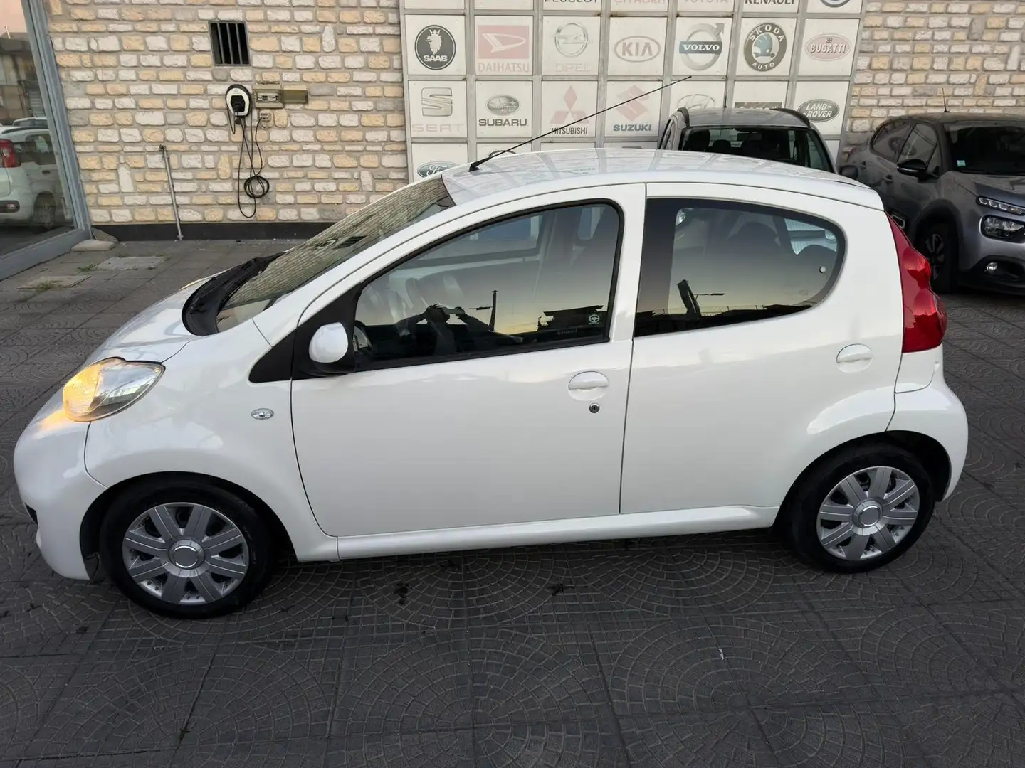 Peugeot 107 107 2005 1.0 12v Active (plaisir) 5p 2tronic FL Alb - 2