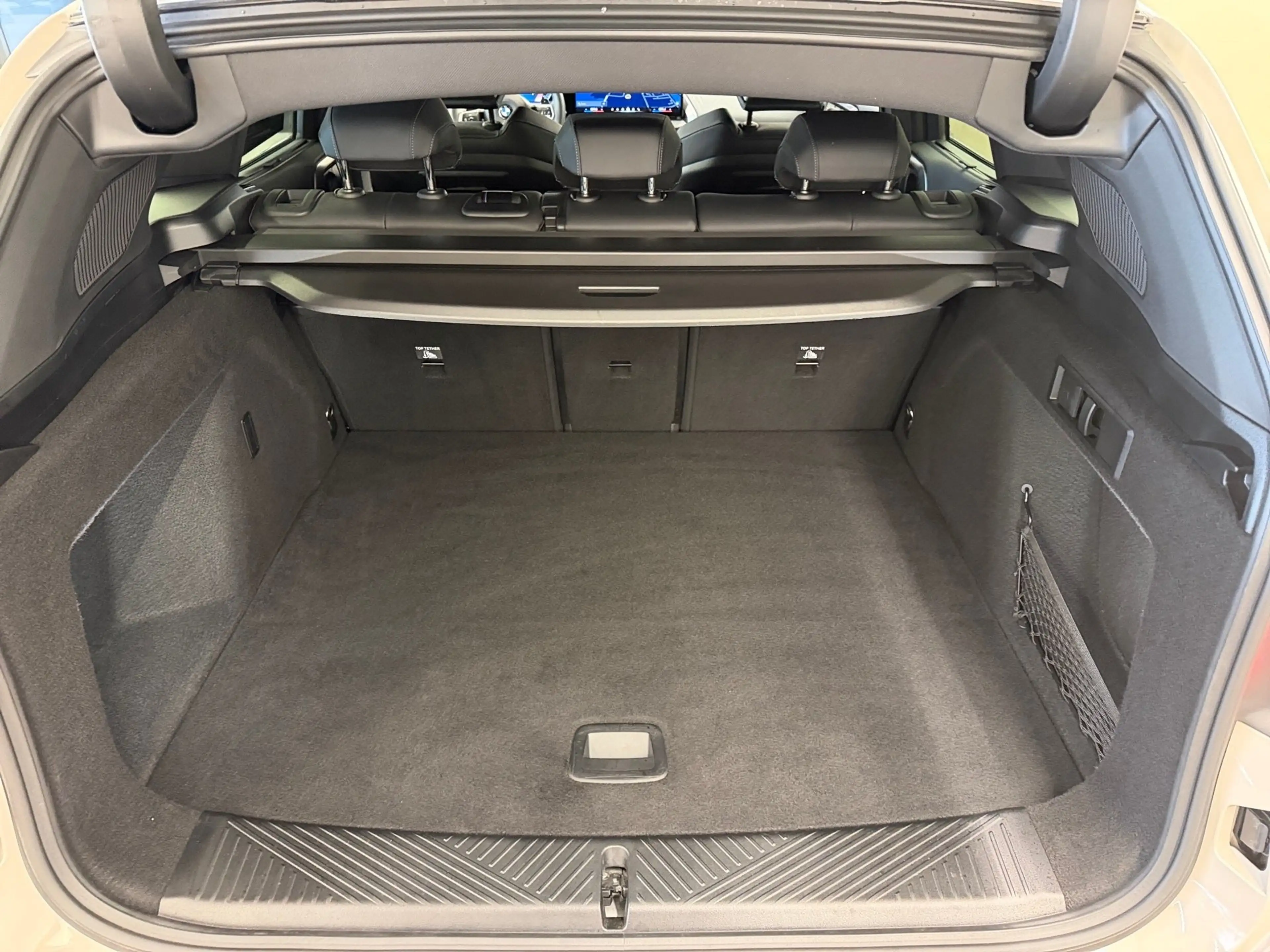 BMW X3 20d xDrive — photo 11