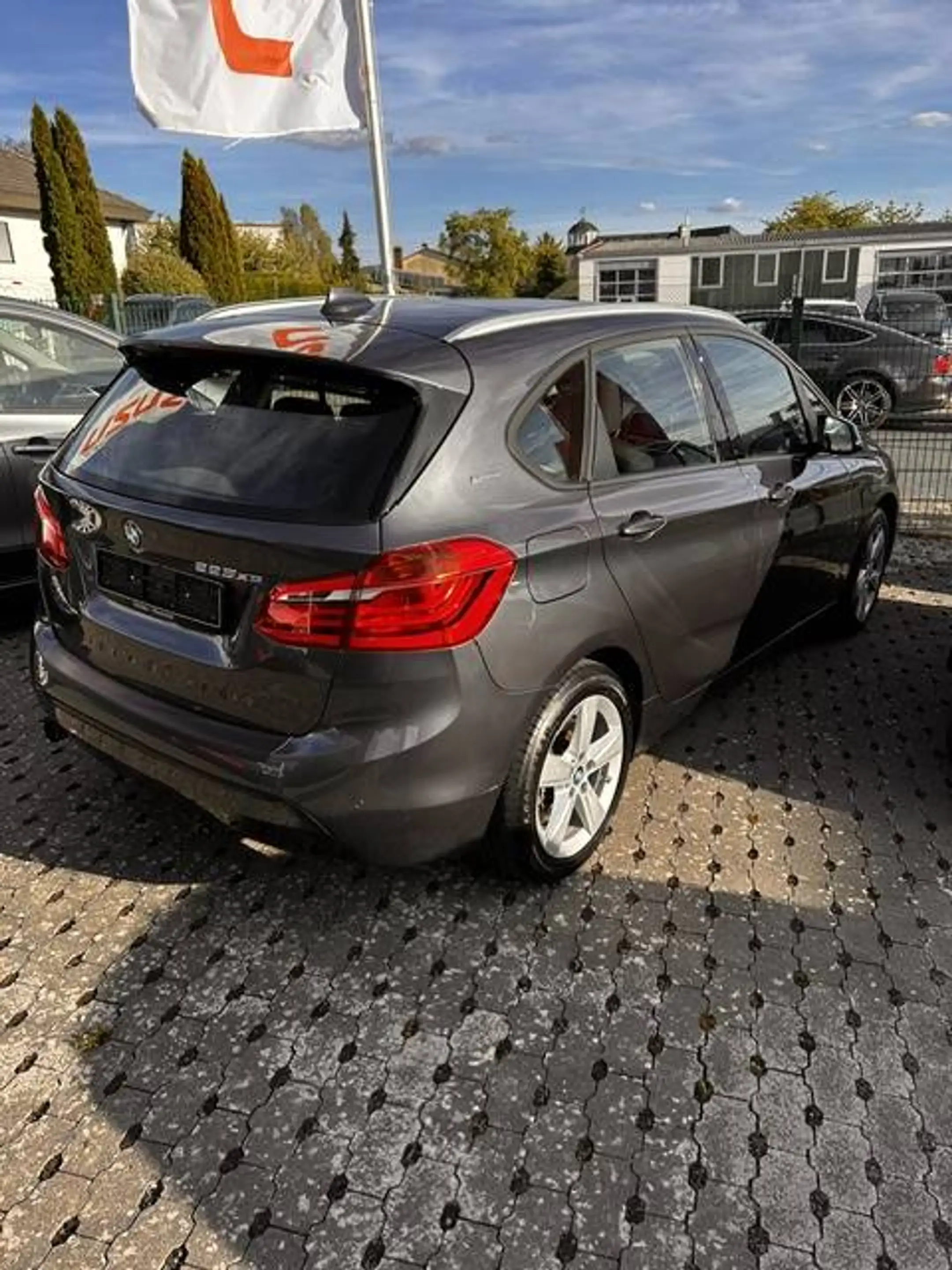 BMW 225 xe iPerformance — photo 4