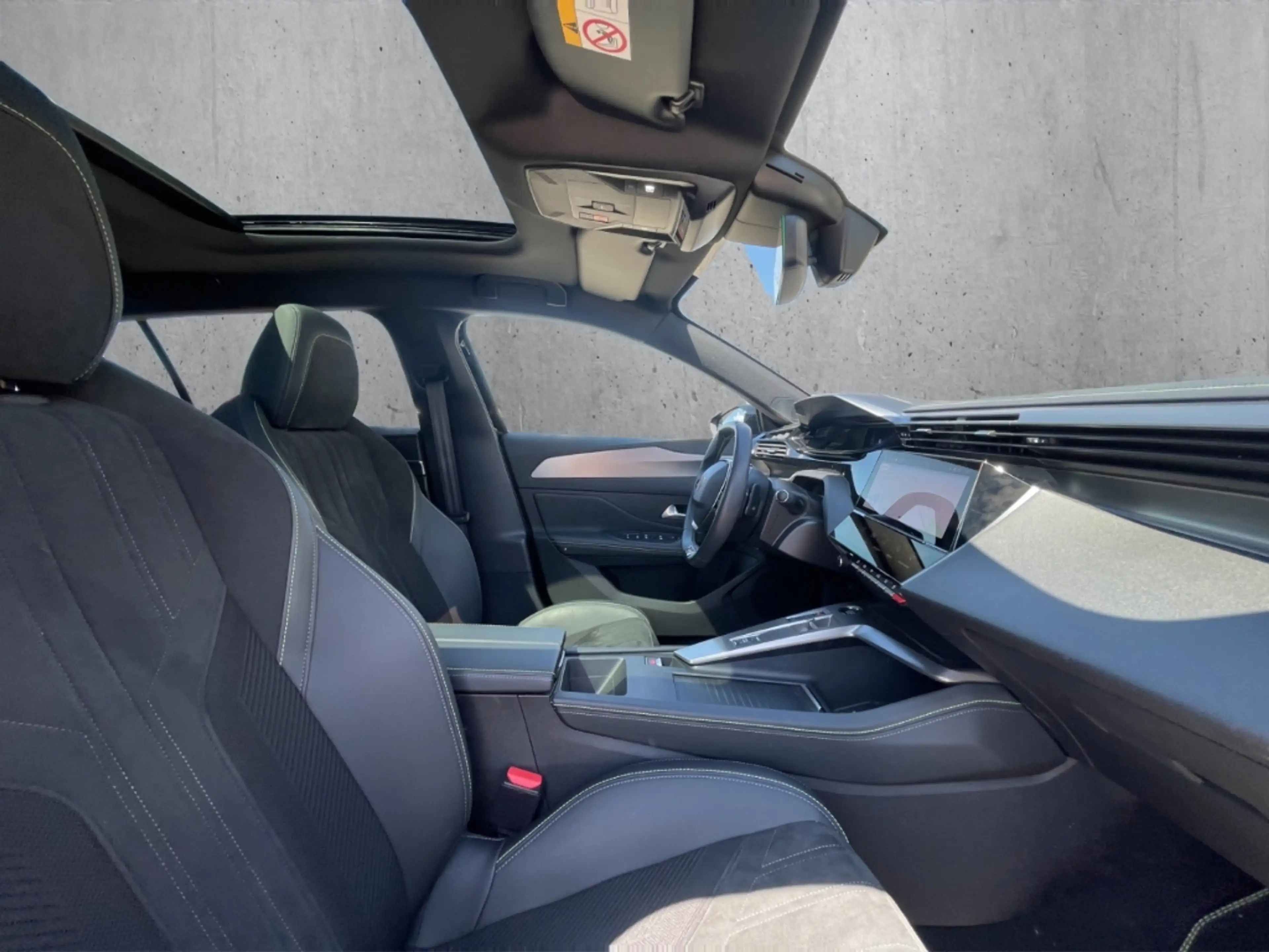 Peugeot 408 GT PT 130 EAT8 El. Panodach LED ACC El. Heckklappe — photo 13
