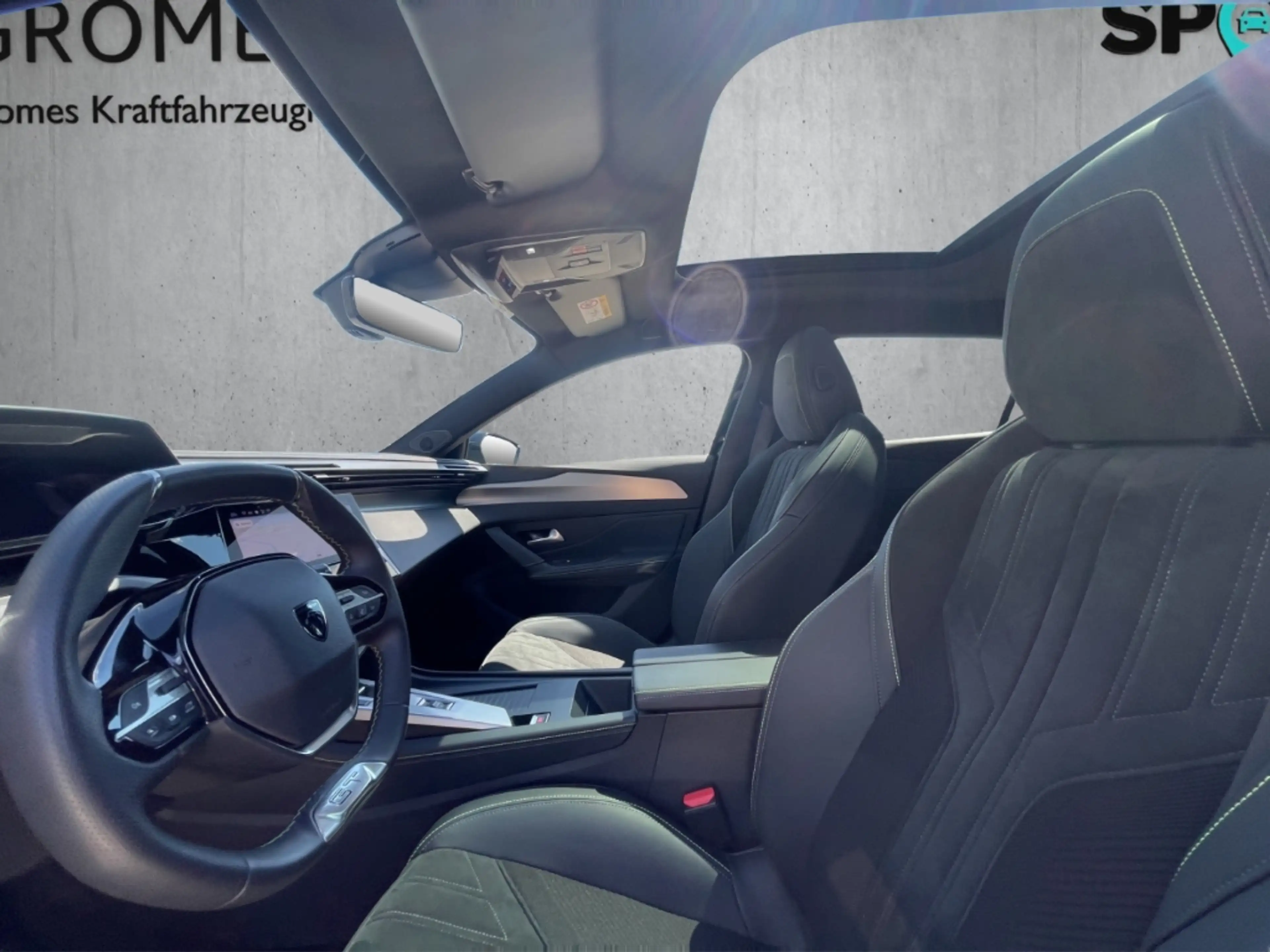 Peugeot 408 GT PT 130 EAT8 El. Panodach LED ACC El. Heckklappe — photo 9