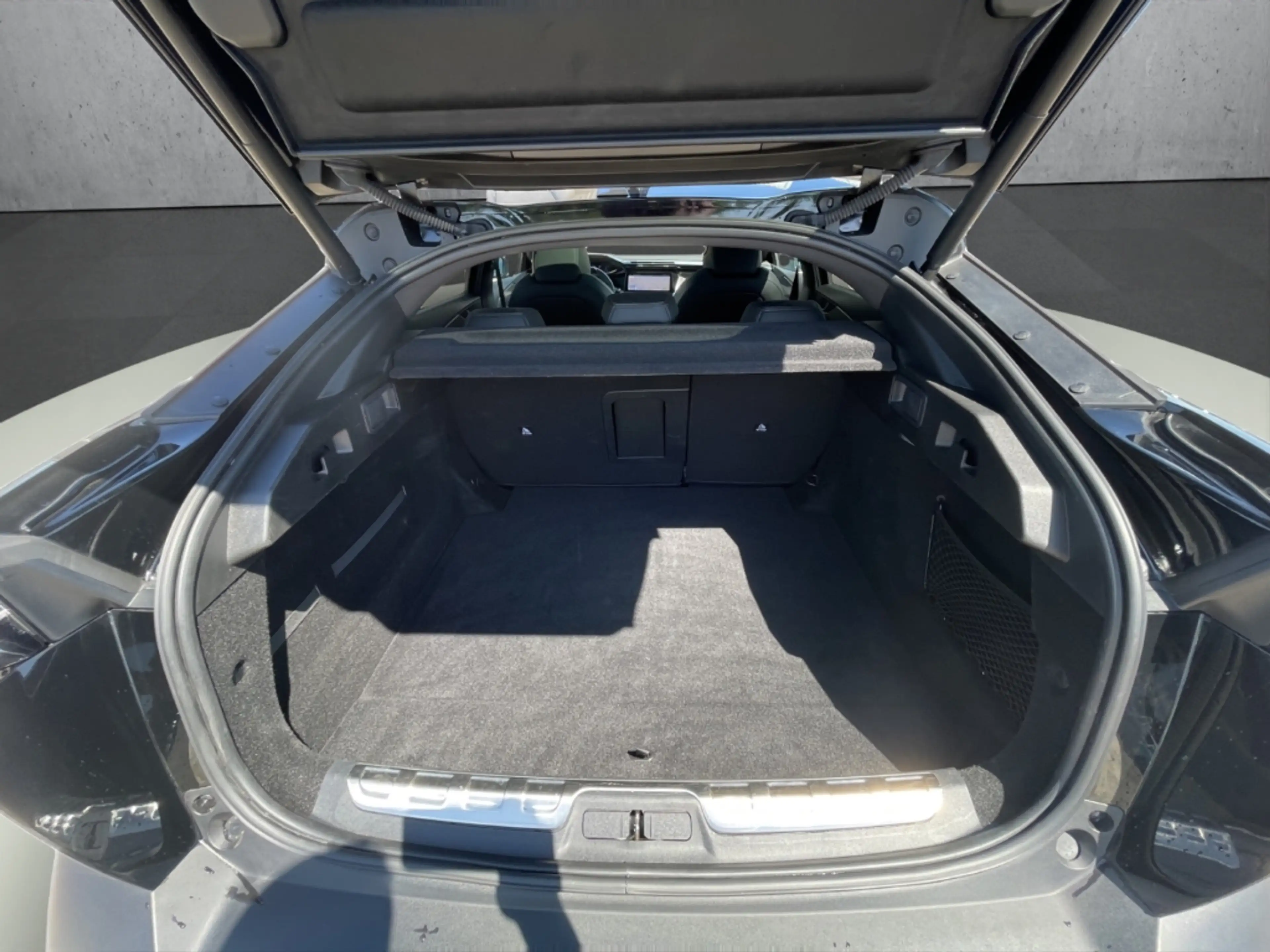 Peugeot 408 GT PT 130 EAT8 El. Panodach LED ACC El. Heckklappe — photo 7