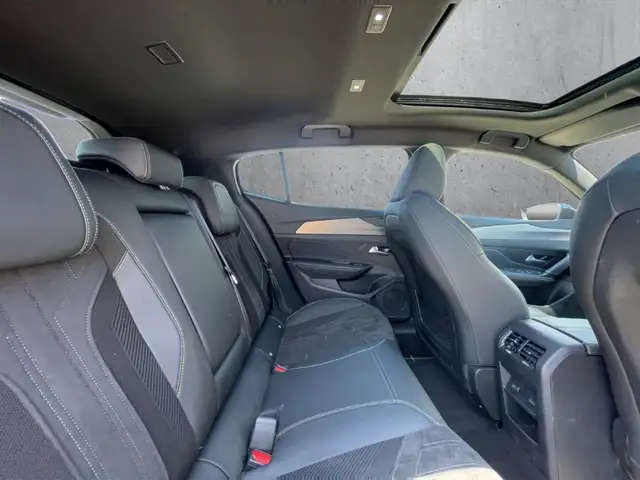 Peugeot 408 view 14