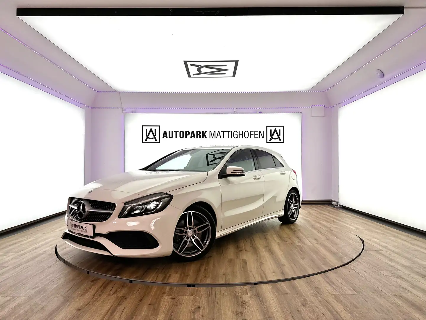 Mercedes-Benz A 220 CDI d BlueEffic. Aut. *AMG-LINE*MEMORY* Blanc - 1