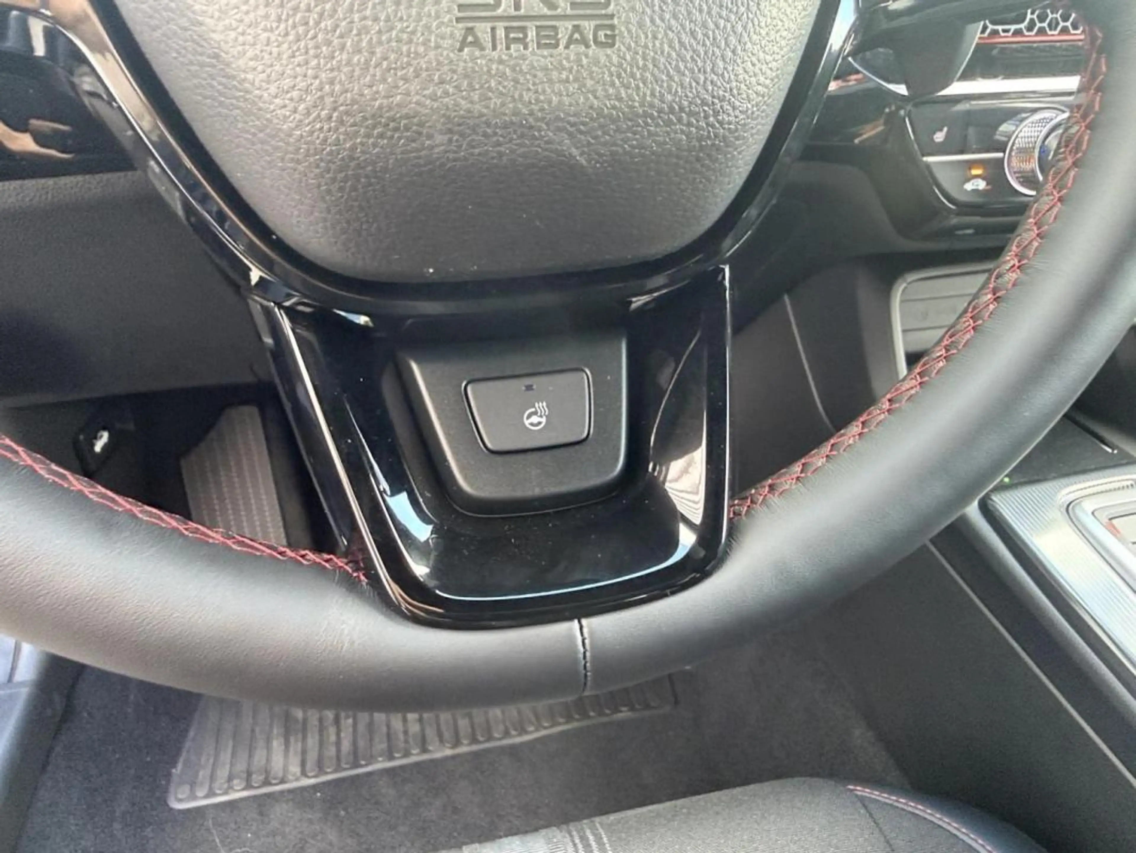 Honda Civic 2.0 i-MMD 184ch e:HEV Sport — photo 24