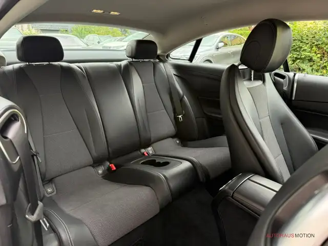 Mercedes-Benz E-Class view 13