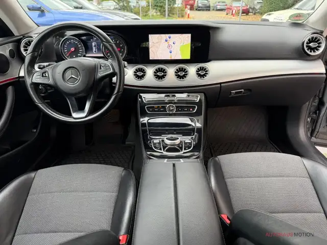 Mercedes-Benz E-Class view 12
