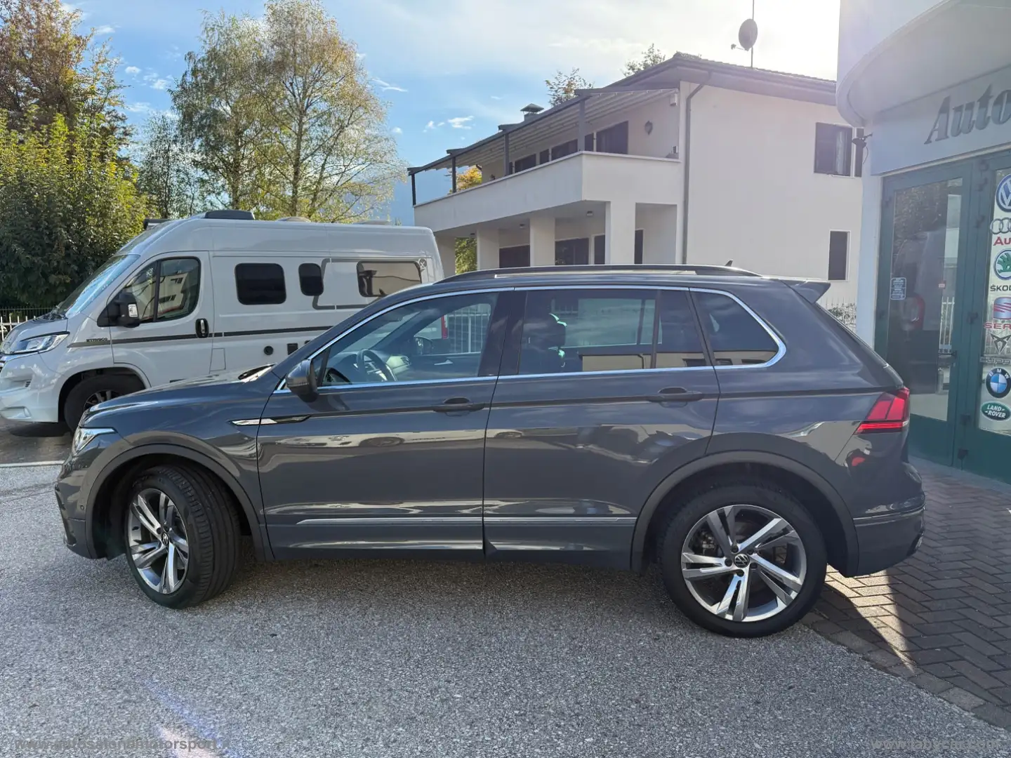 Volkswagen Tiguan 2.0 TDI 200CV SCR DSG 4MOT.R-Line Gris - 2