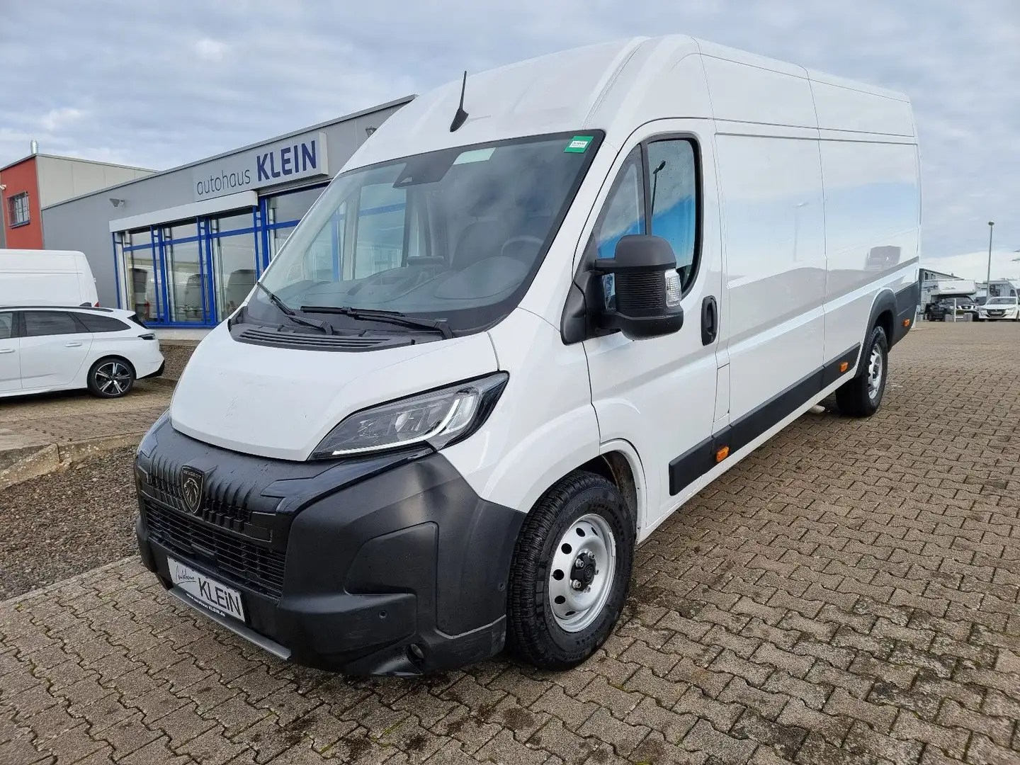 Peugeot Boxer Kasten L4H2 BlueHDi180 EAT8automatik Heavy Blanc - 2