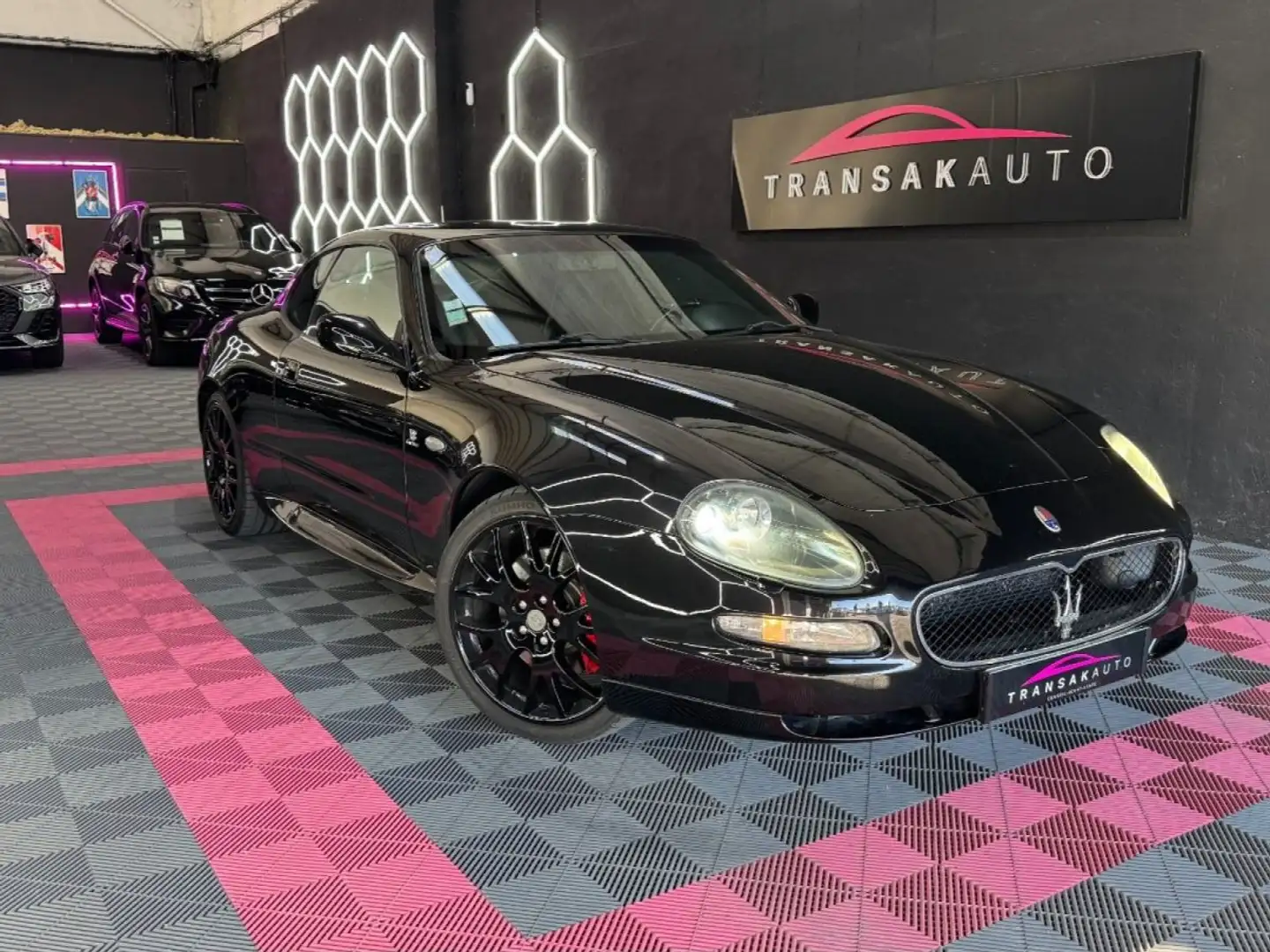 Maserati GranSport 4.2 V8 400 ch ~ Boite F1 ~ Console CARBONE ~ Sièges chauffant ~ Entretien à jour ~ Negro - 1