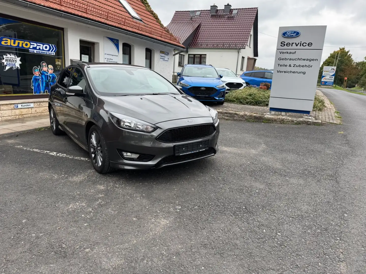 Ford Focus ST-Line Navi RFK PDC Grau - 1